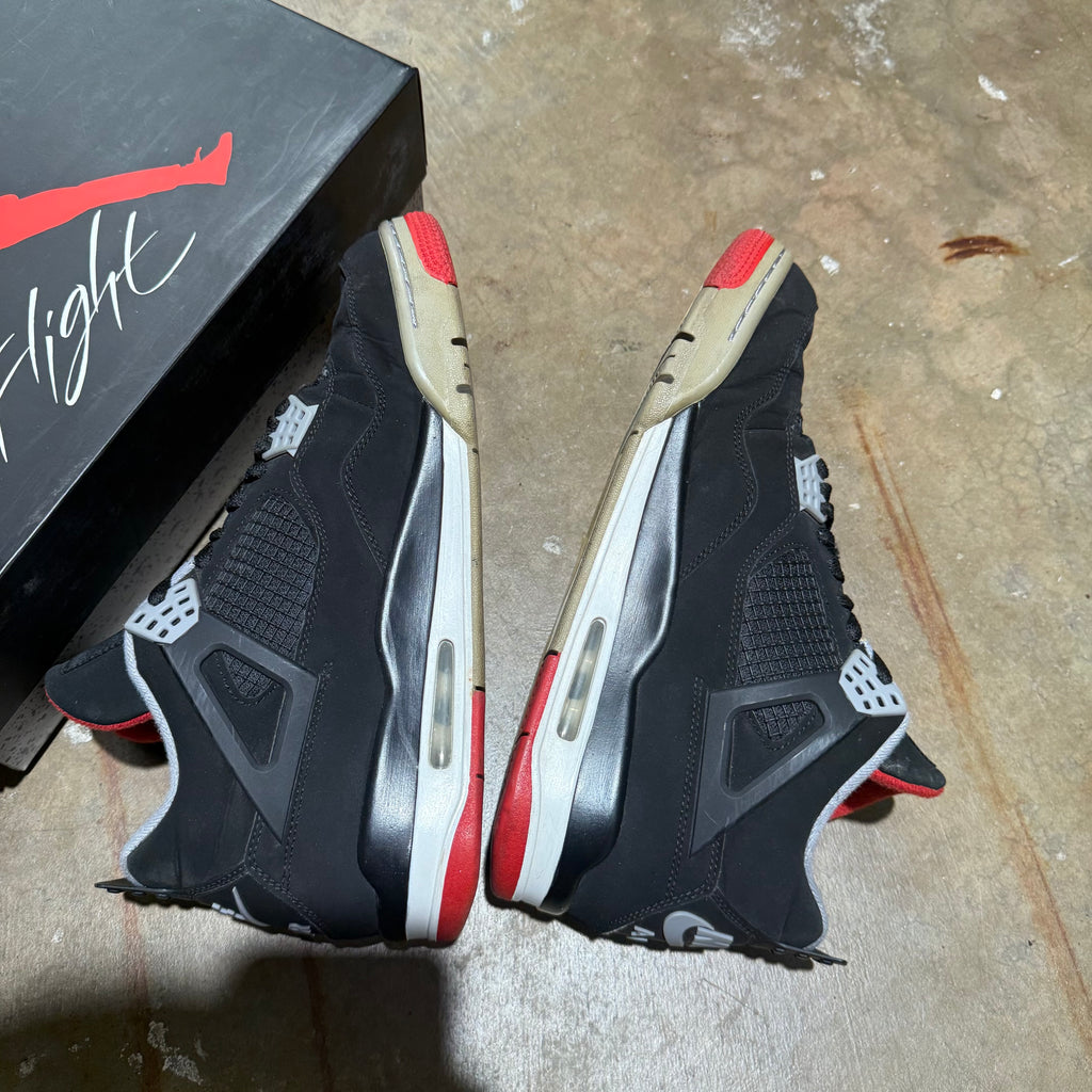 size 10.5 - Jordan 4 Retro ' Bred '