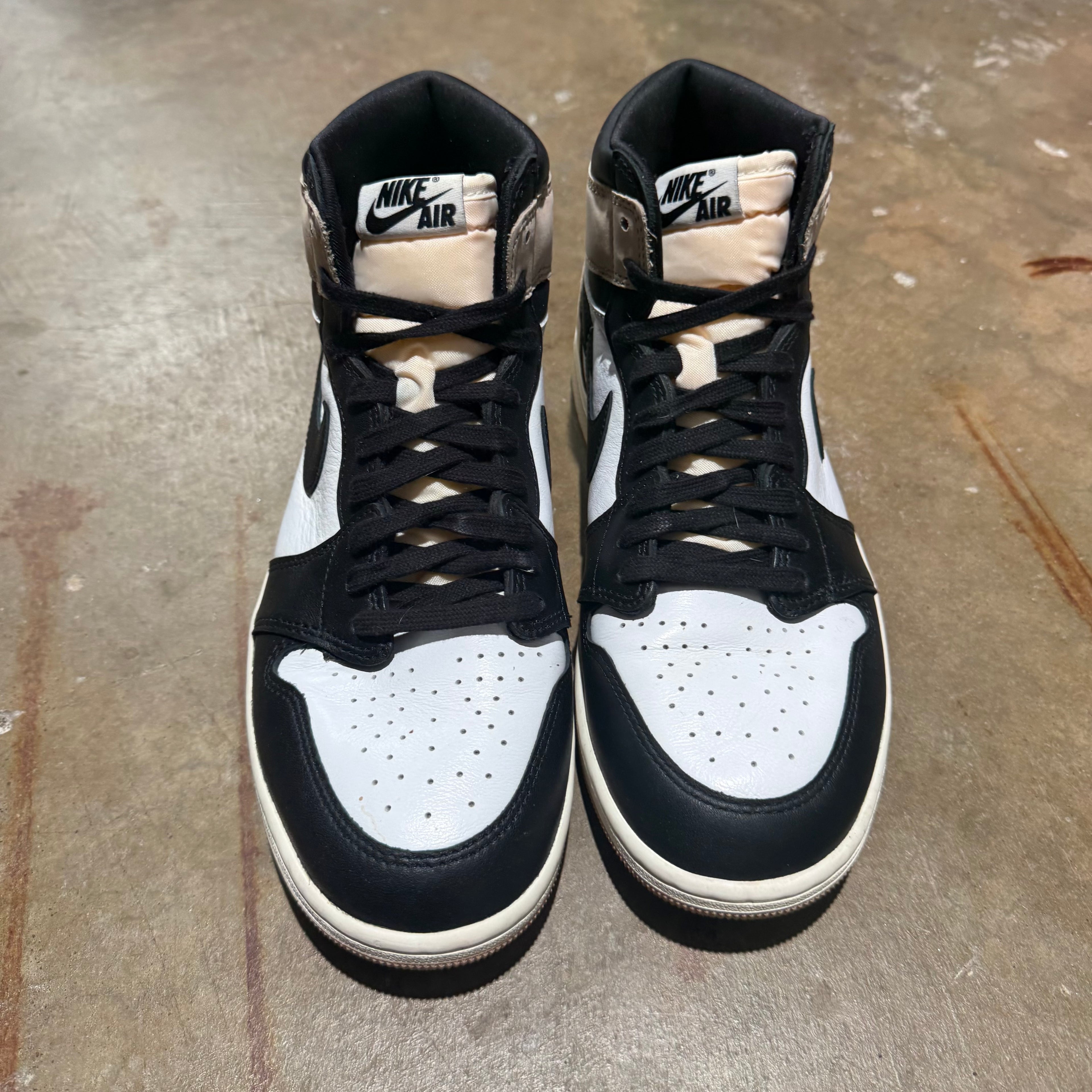 size 9m - Jordan 1 High Retro ' Latte