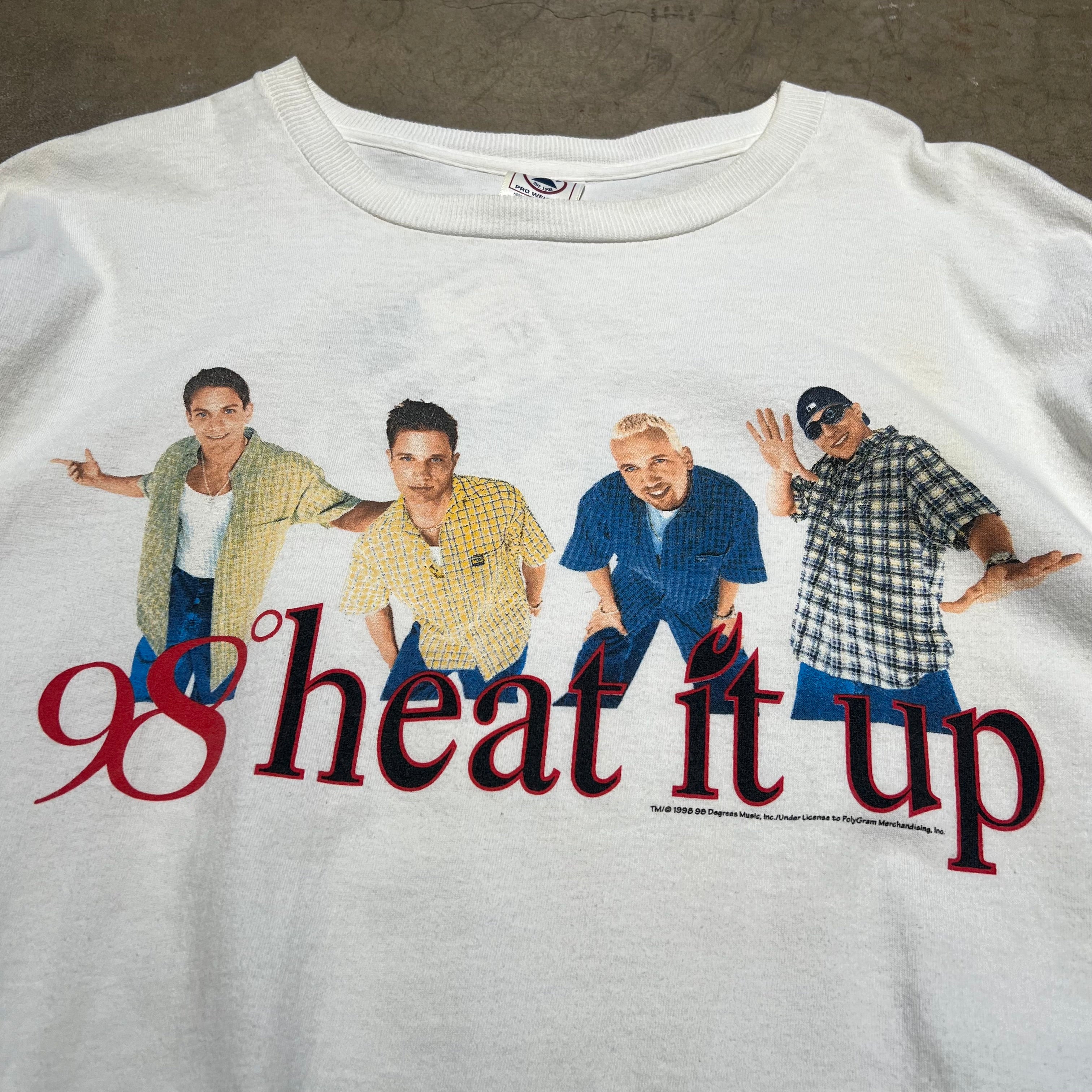 size xl - Vintage ' 1998 98 Degrees Heat it up Tour ' Tee