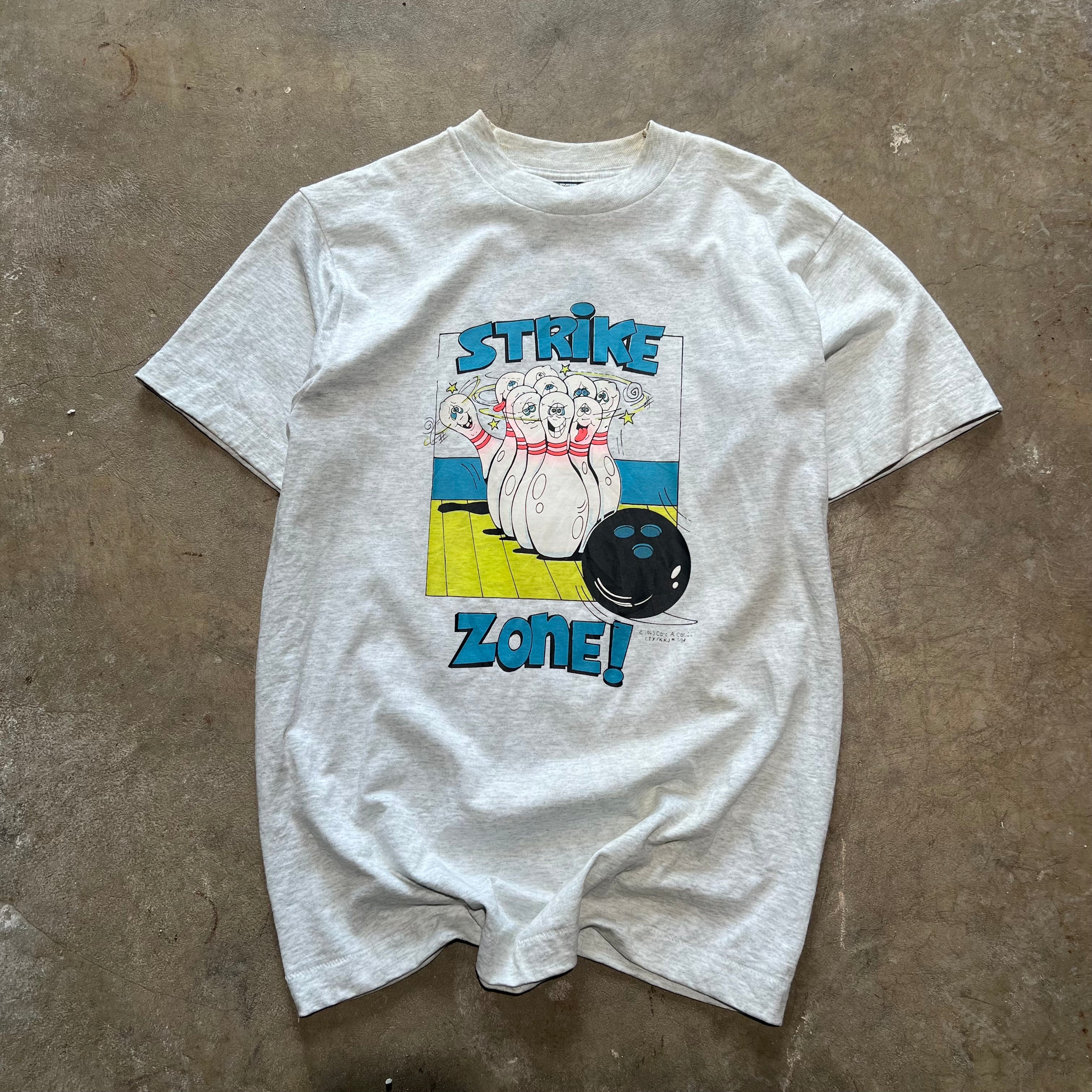size medium - Vintage ' Strike Zone Bowling ' tee
