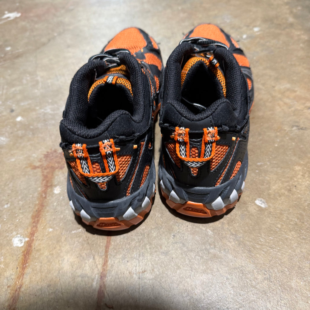 size 8.5 - New Balance 610 ' Varsity Orange '