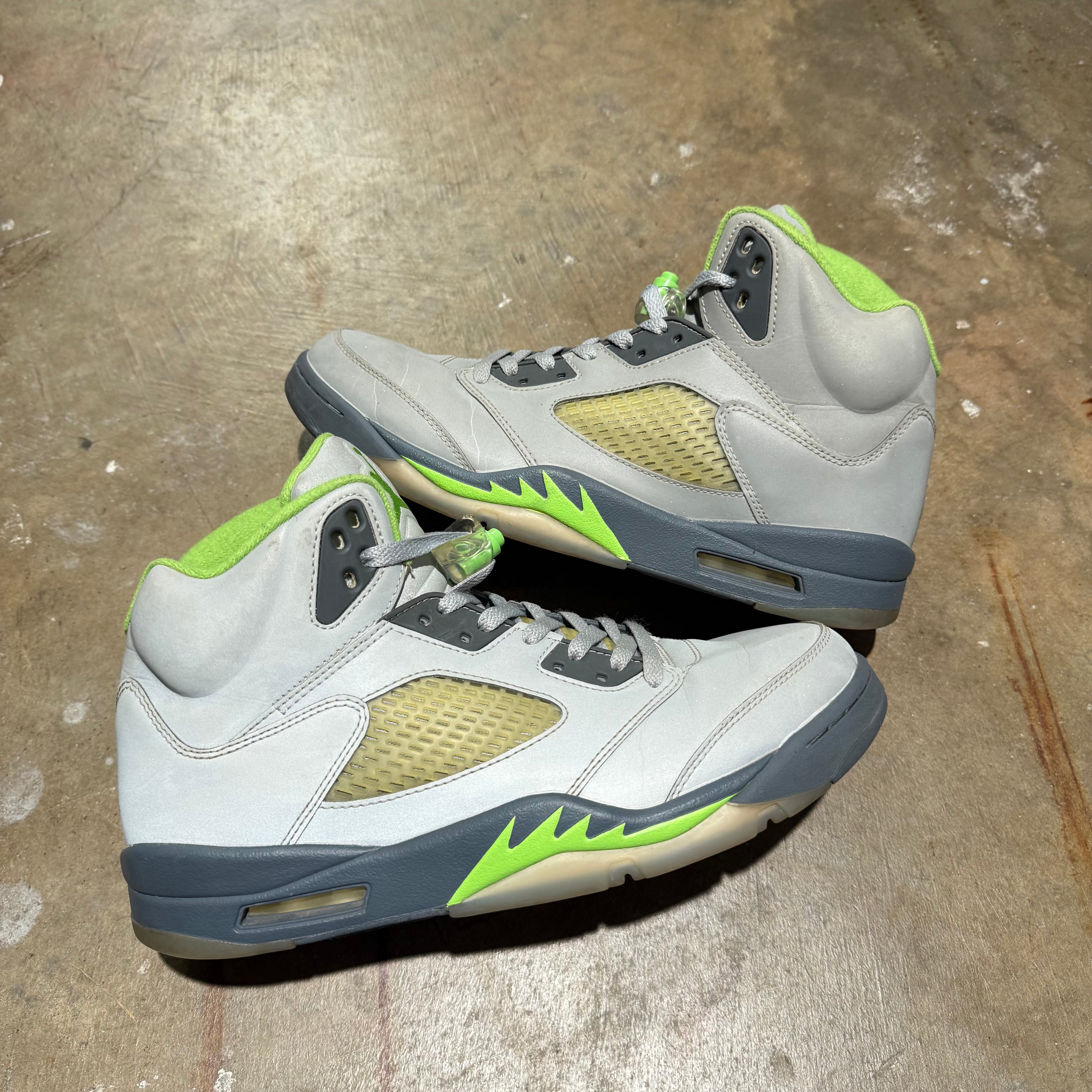 size 11.5 - Jordan 5 Retro Green Bean 2022