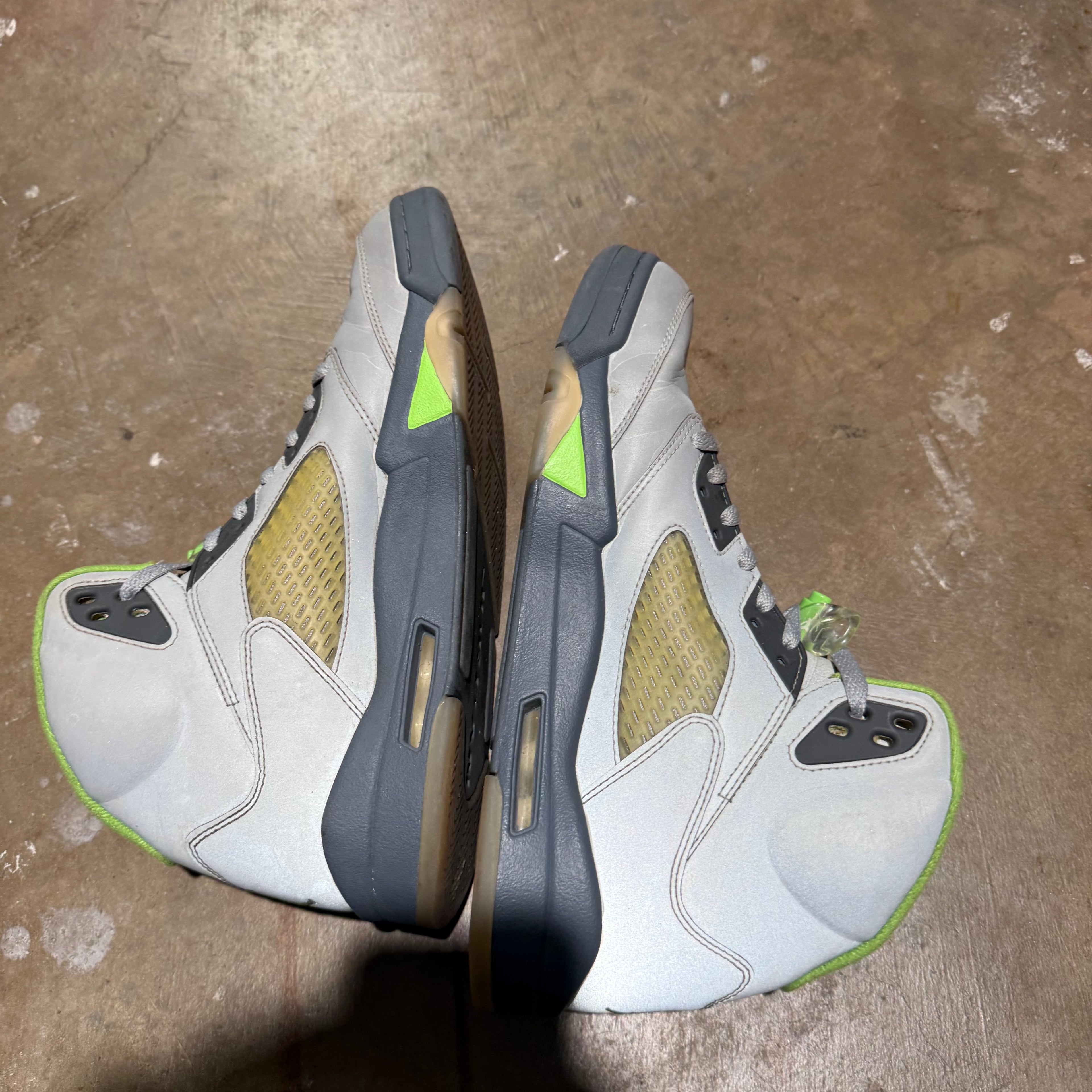 size 11.5 - Jordan 5 Retro Green Bean 2022