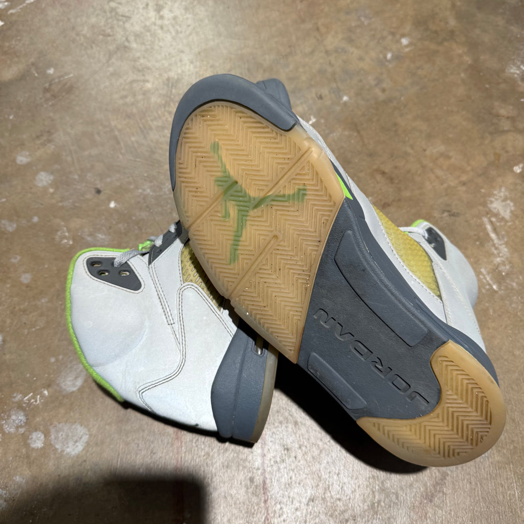 size 11.5 - Jordan 5 Retro Green Bean 2022