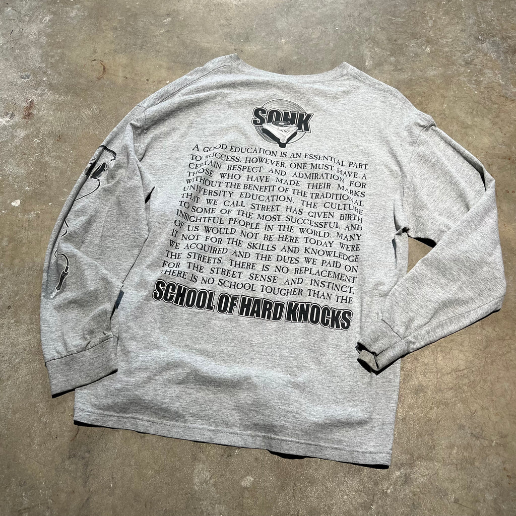 size xl - Vintage ' School of Hardknocks ' tee