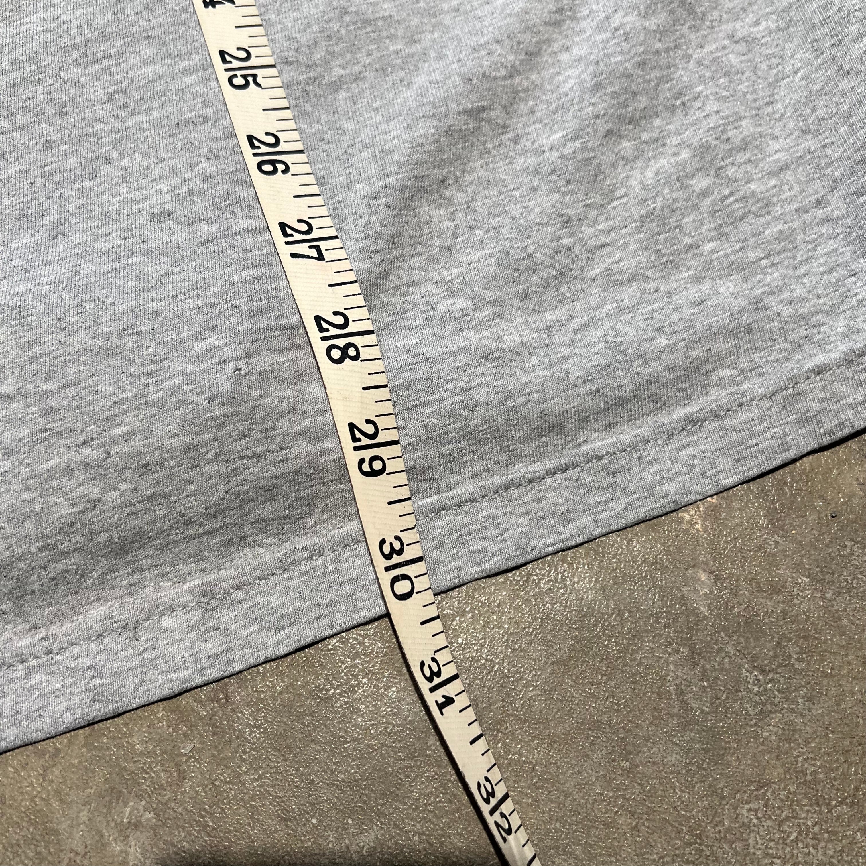 size xl - Vintage ' School of Hardknocks ' tee