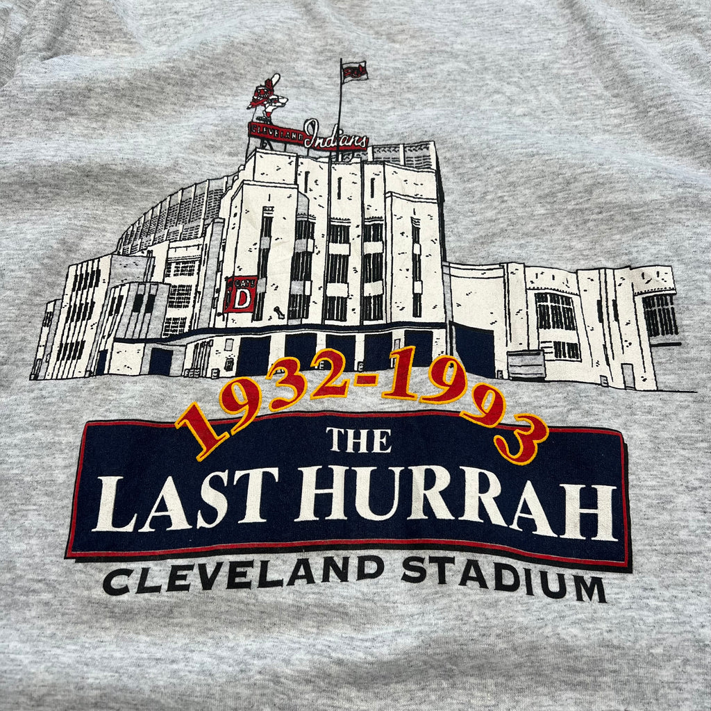 size xl - Vintage Cleveland Indian stadium ' tee