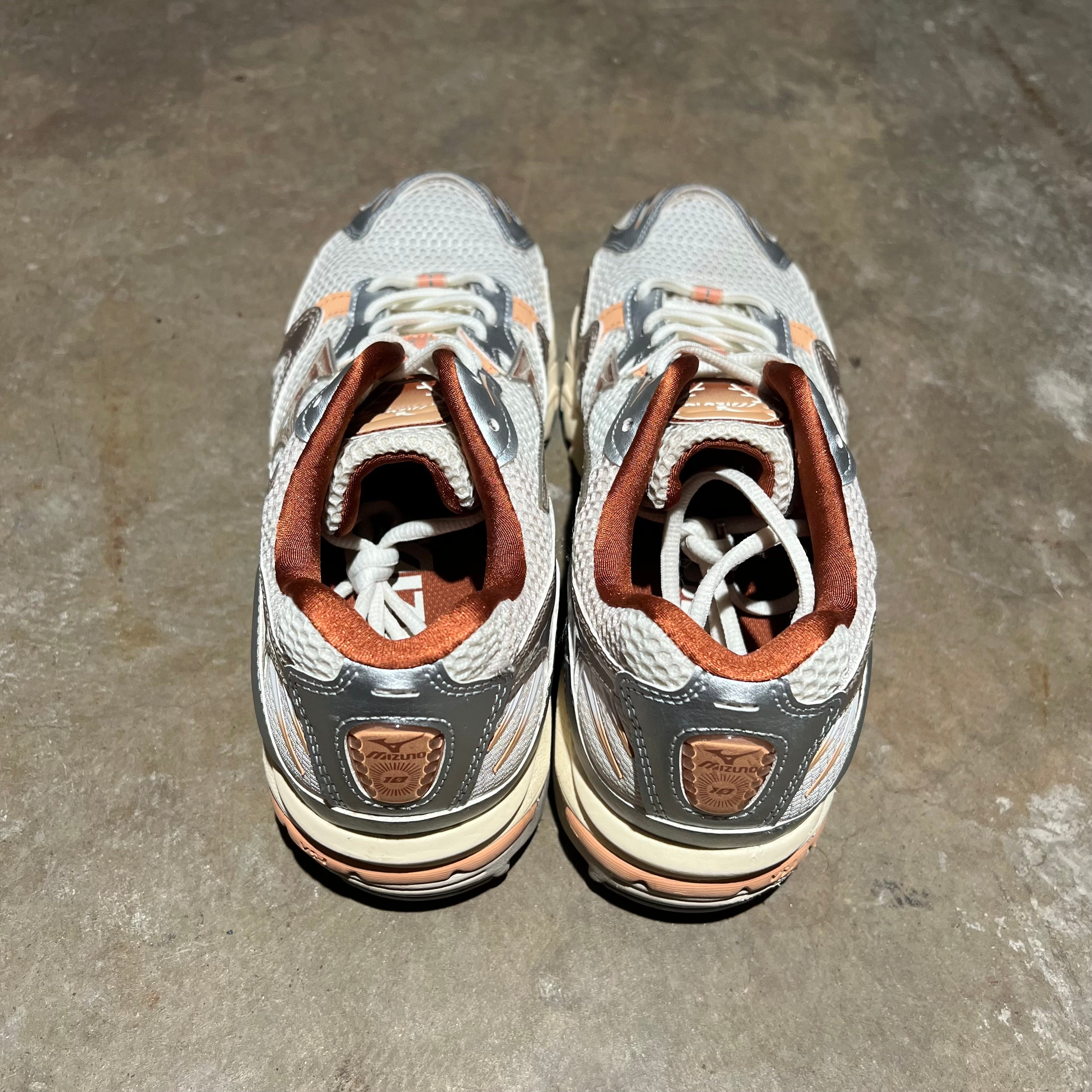 size 8.5 - Mizuno Wave Runner 10 ' Sportssyle '