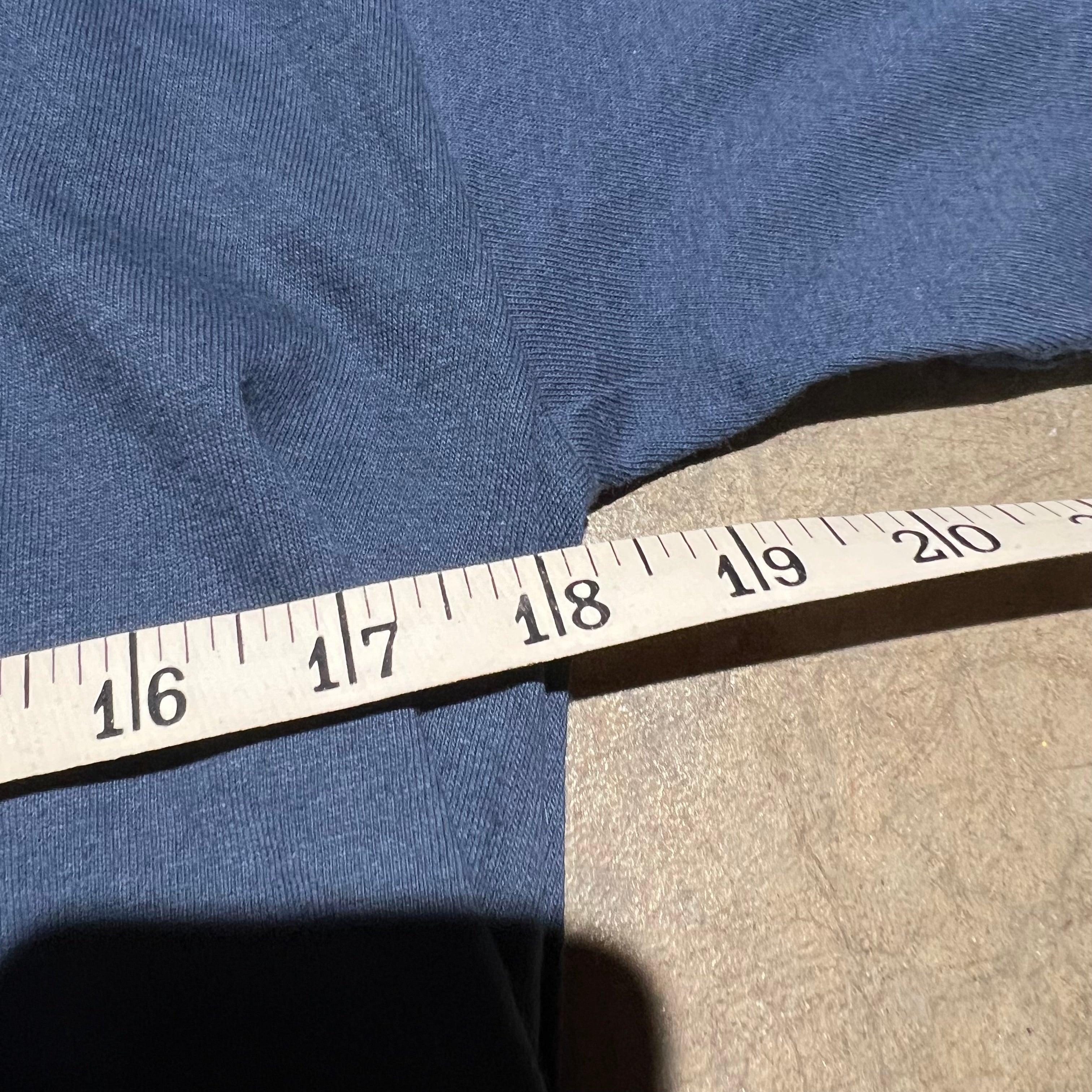 size medium - Vintage ' 2006 Grateful Dead Egypt ' band tee