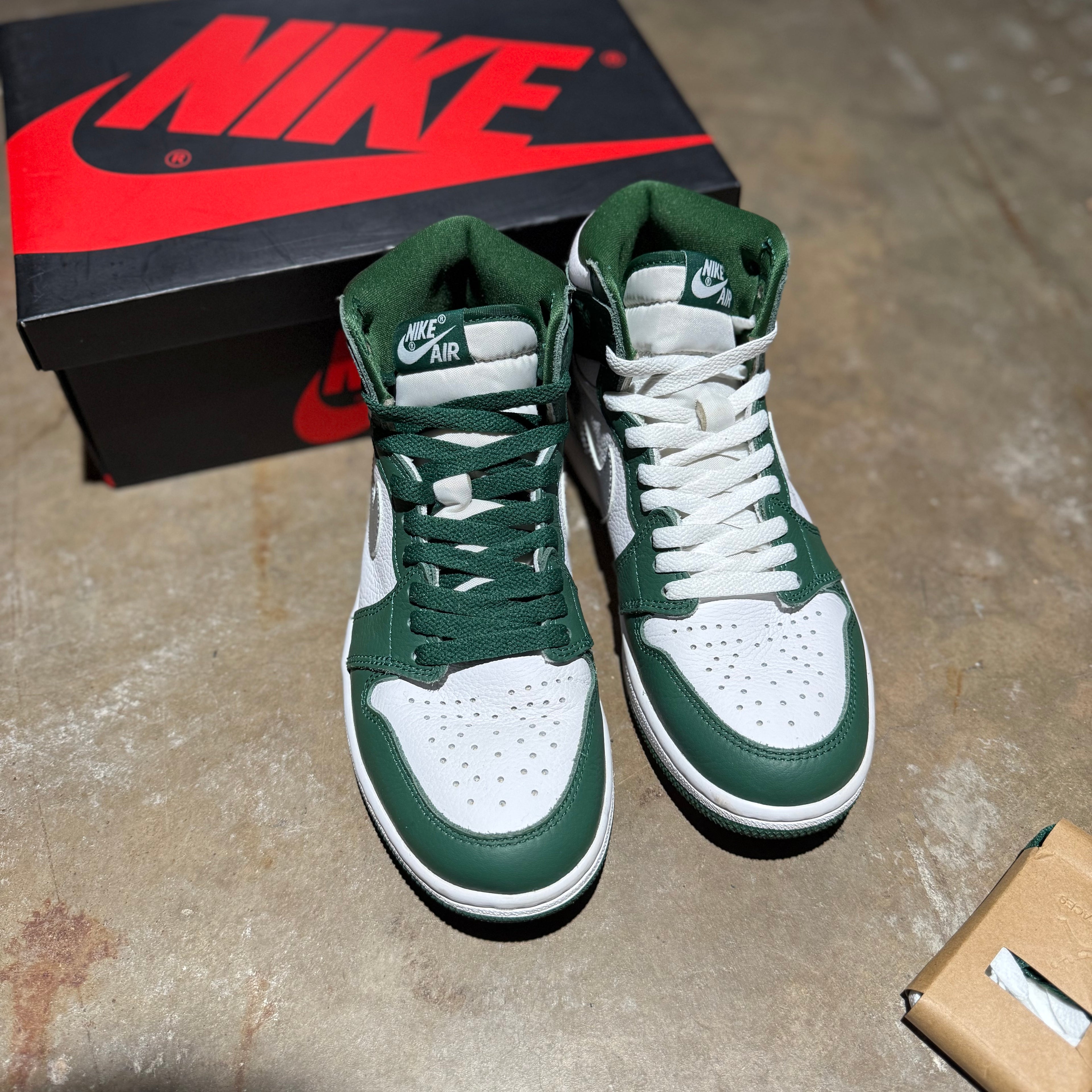 size 7.5 - Jordan 1 High Retro ' OG Gore Green '