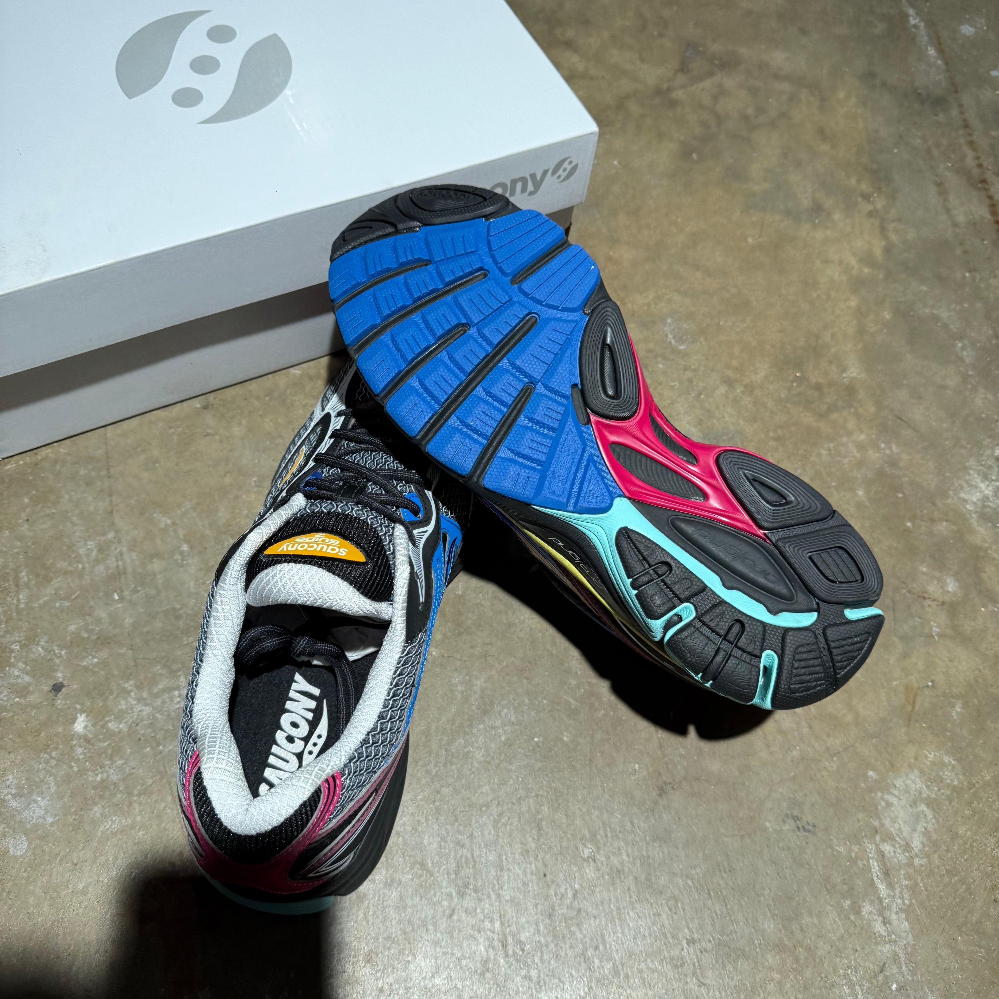 size 11.5 - Saucony Guide 7 ' Black Multi '