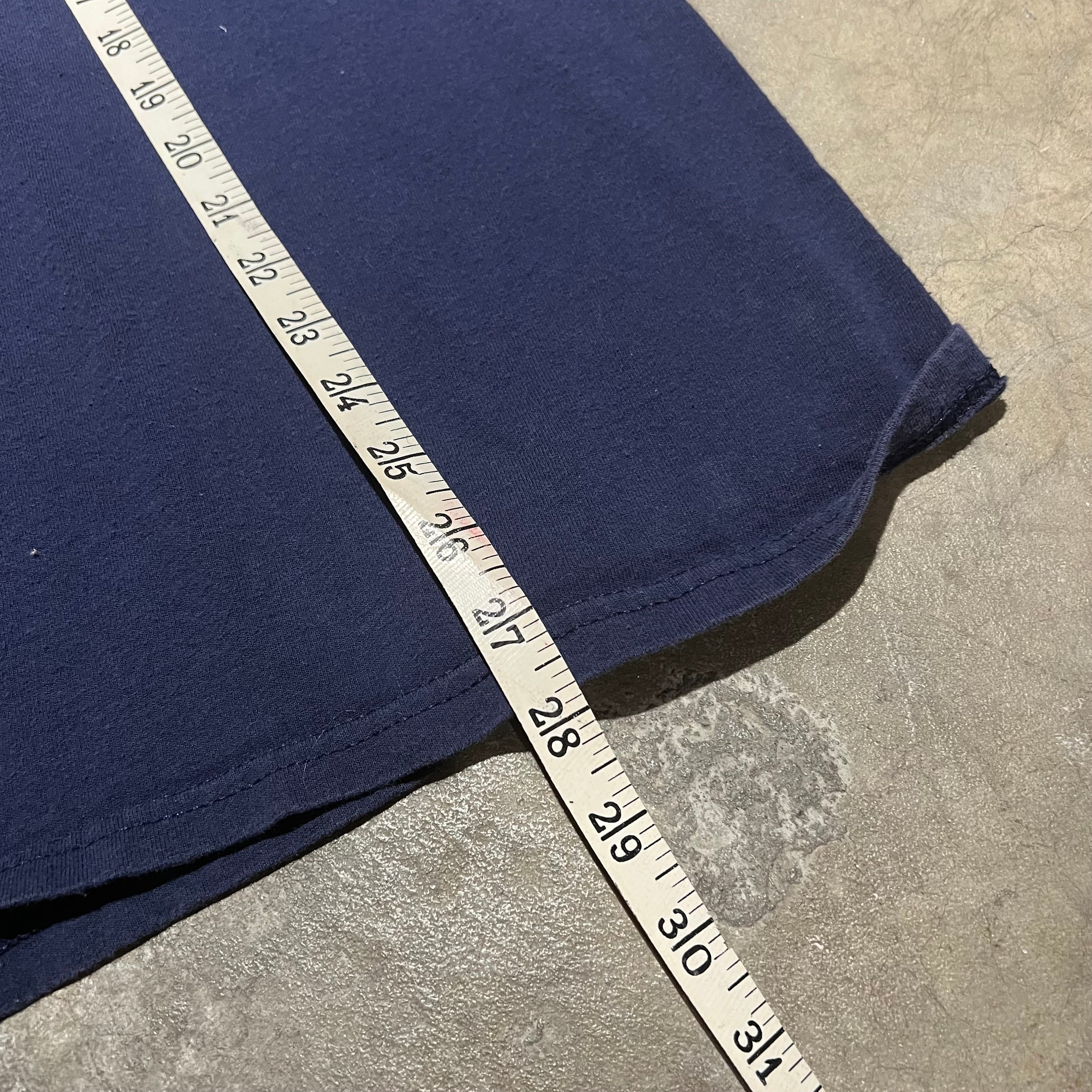 size large - Vintage ' If a man Speaks in The Middle of The Forest ' tee