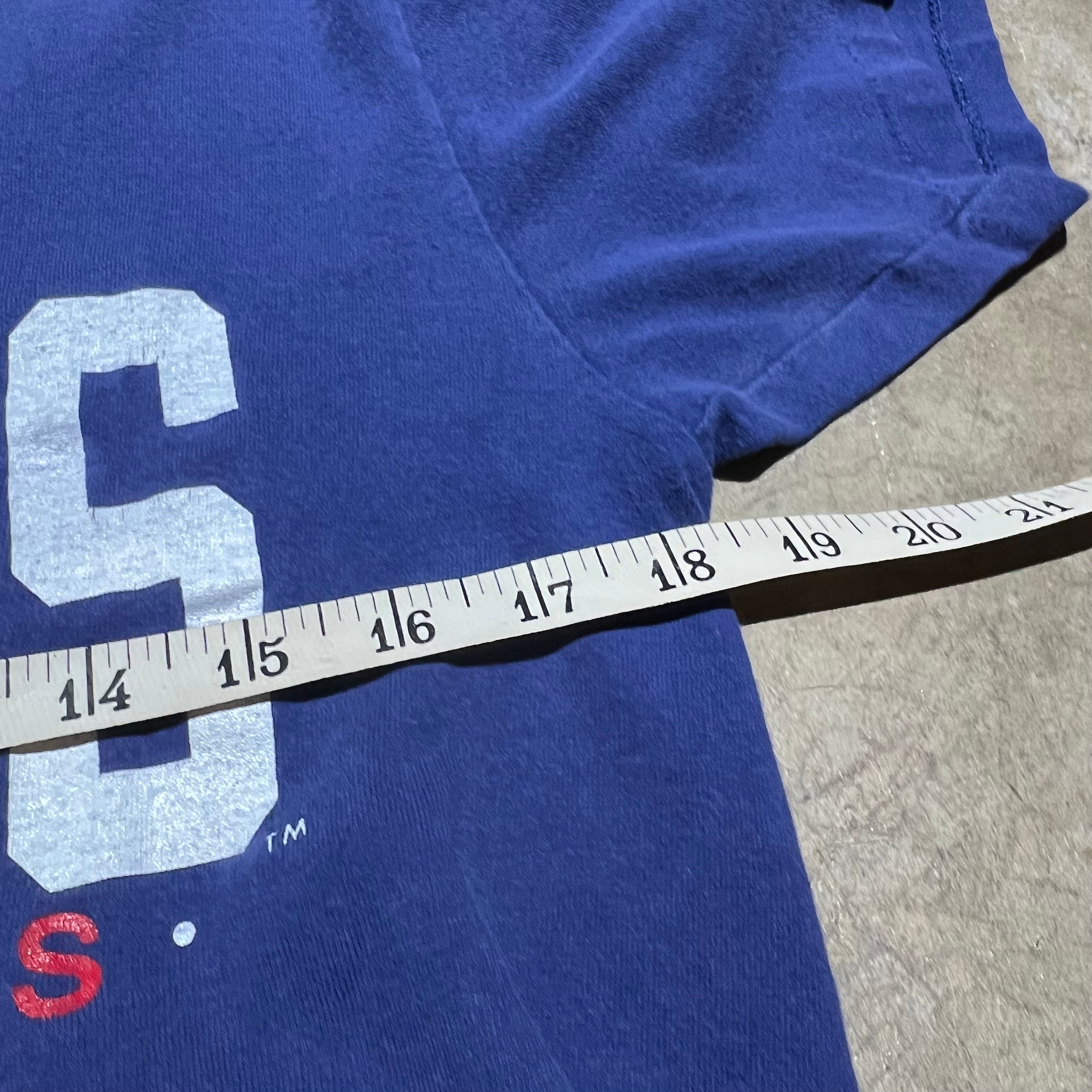 size medium - Vintage ' 1991 Kansas Indianapolis Final Four ' tee