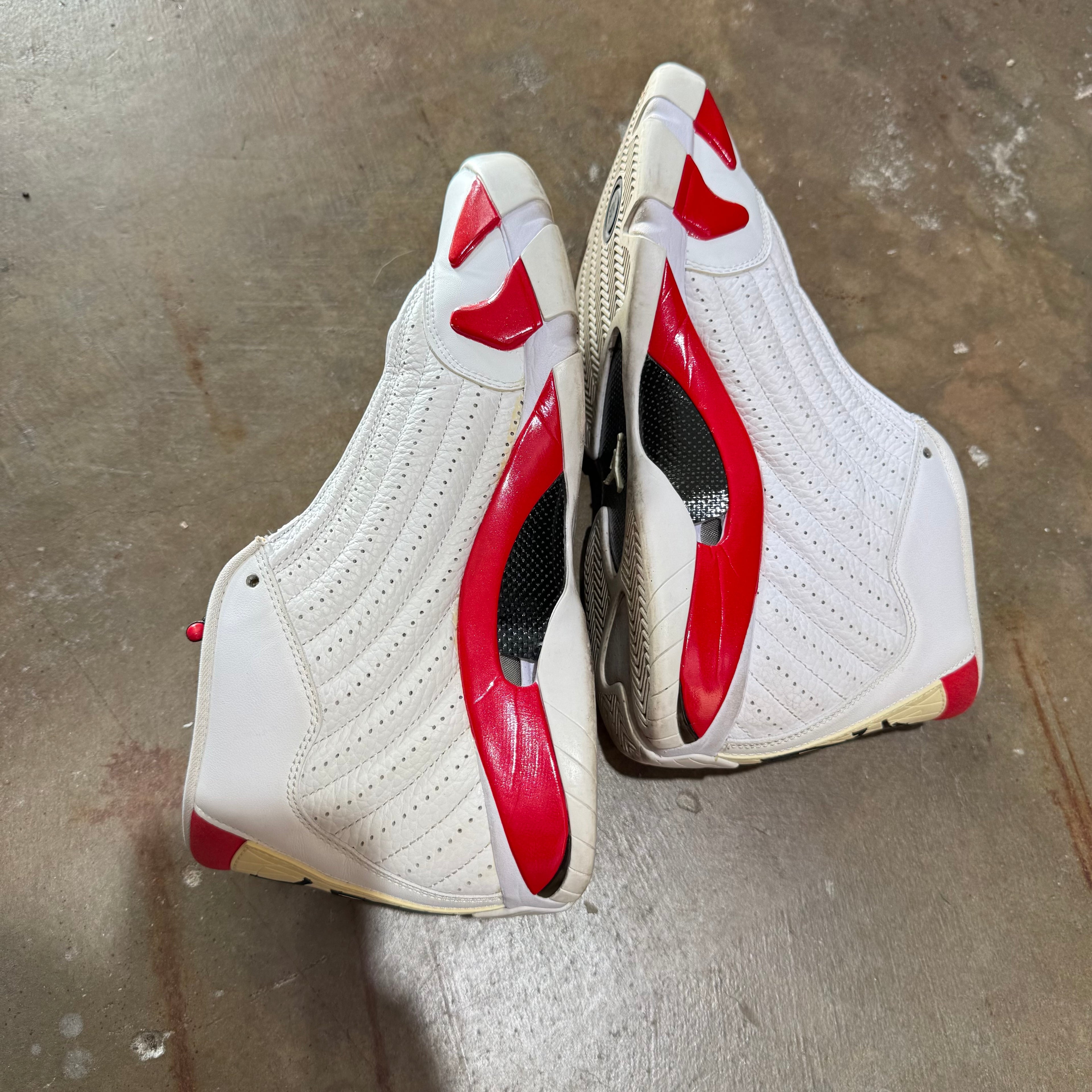 size 11 - Jordan 14 Retro ' RIP Hamilton '