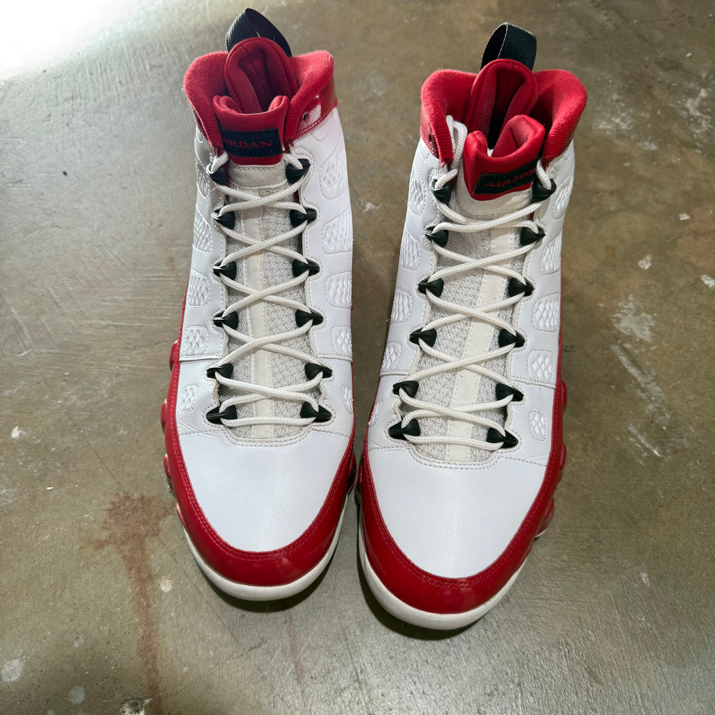 size 11 - Jordan 9 Retro ' White Gym Red '