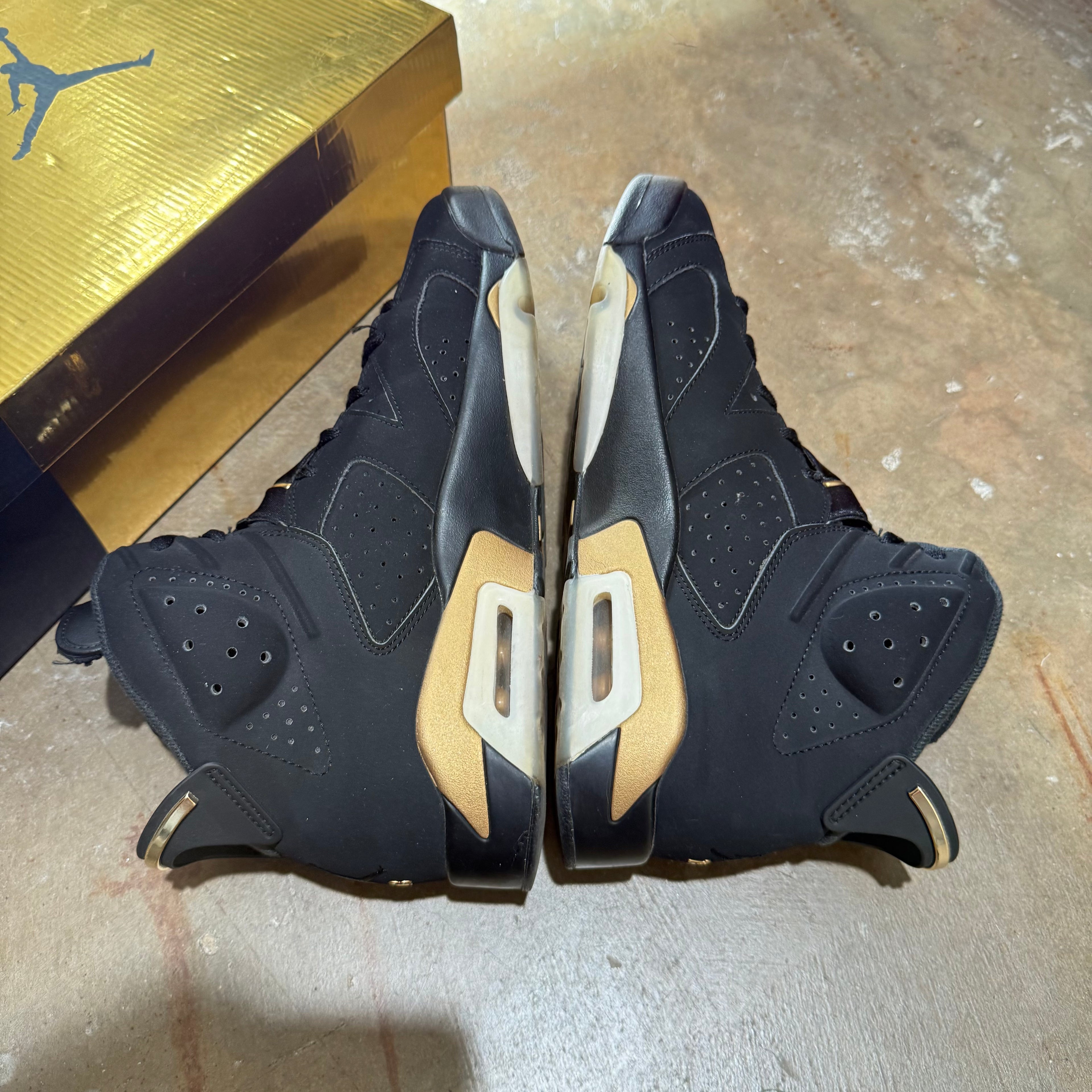 size 11 - Jordan 6 Retro ' DMP 2020 '