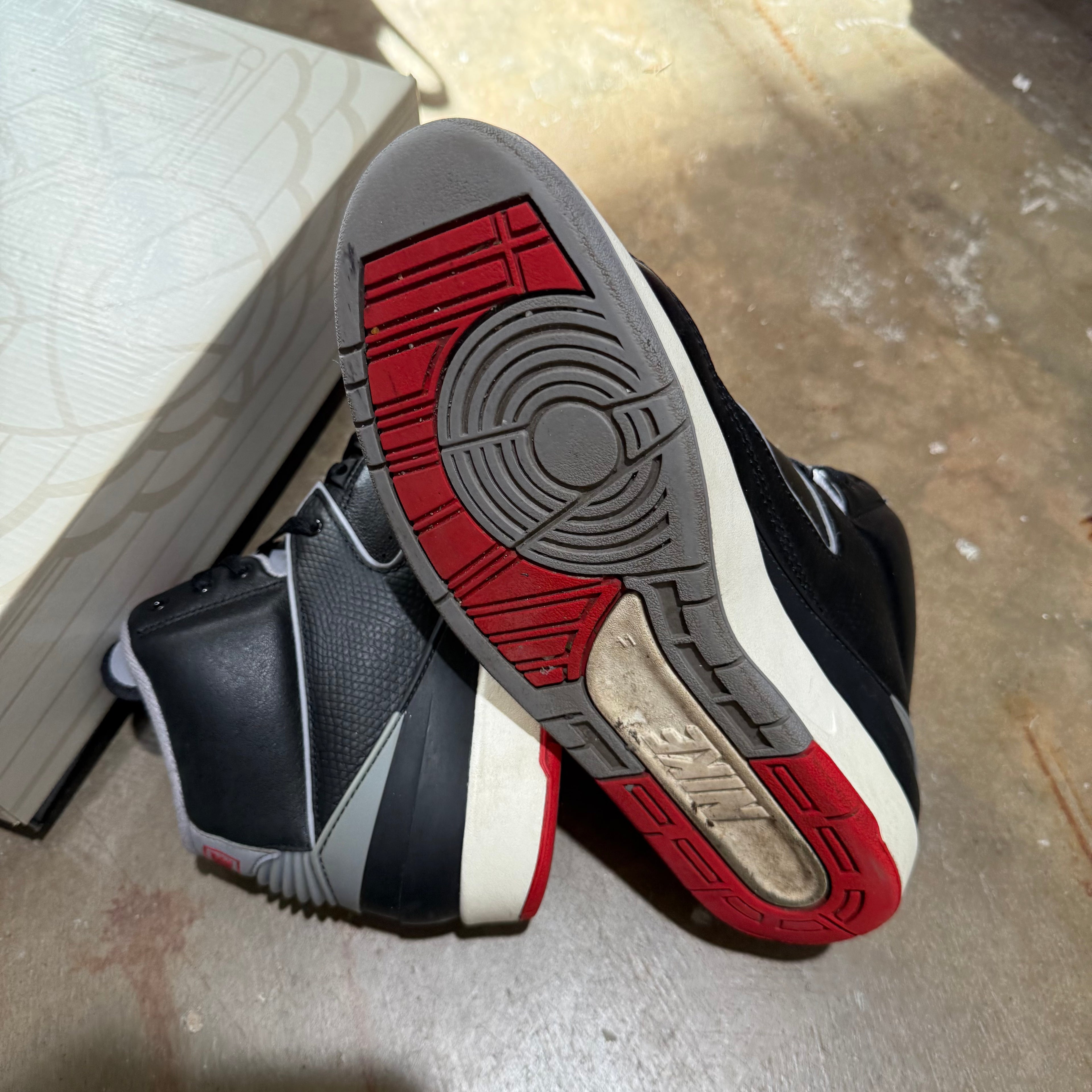 size 11 - Jordan 2 Retro ' Black Cement '