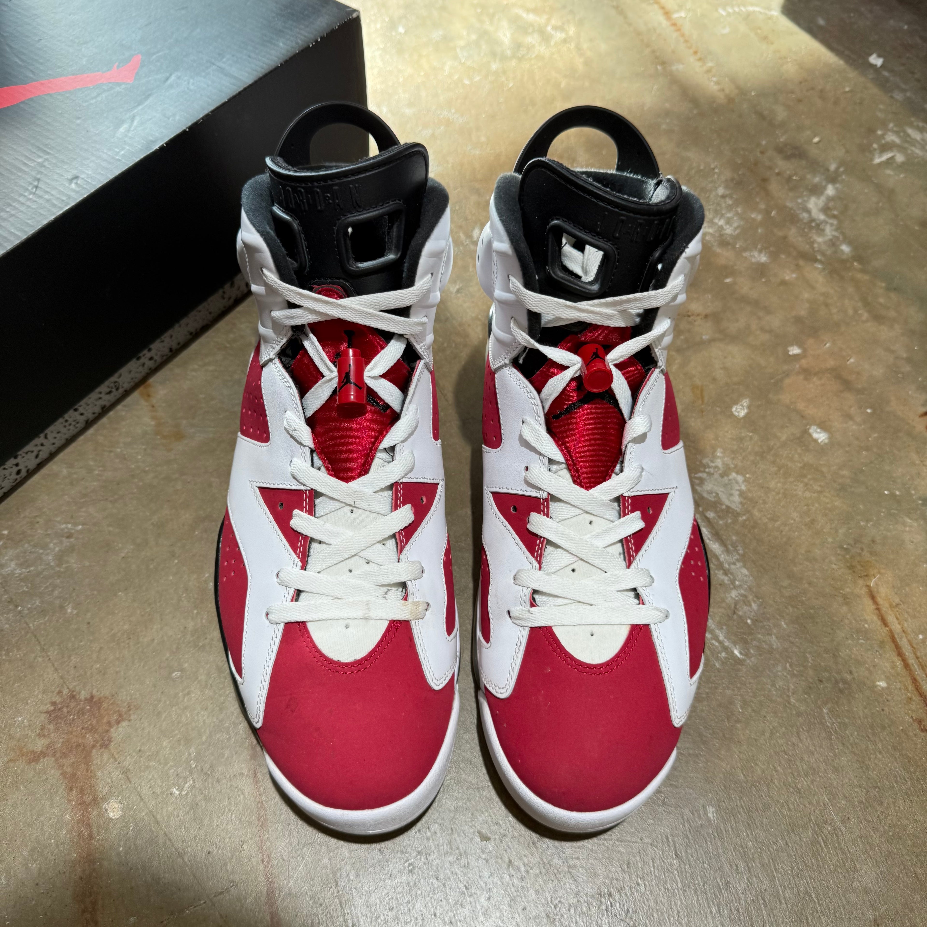 size 11 - Jordan 6 Retro ' Carmine 2021 '
