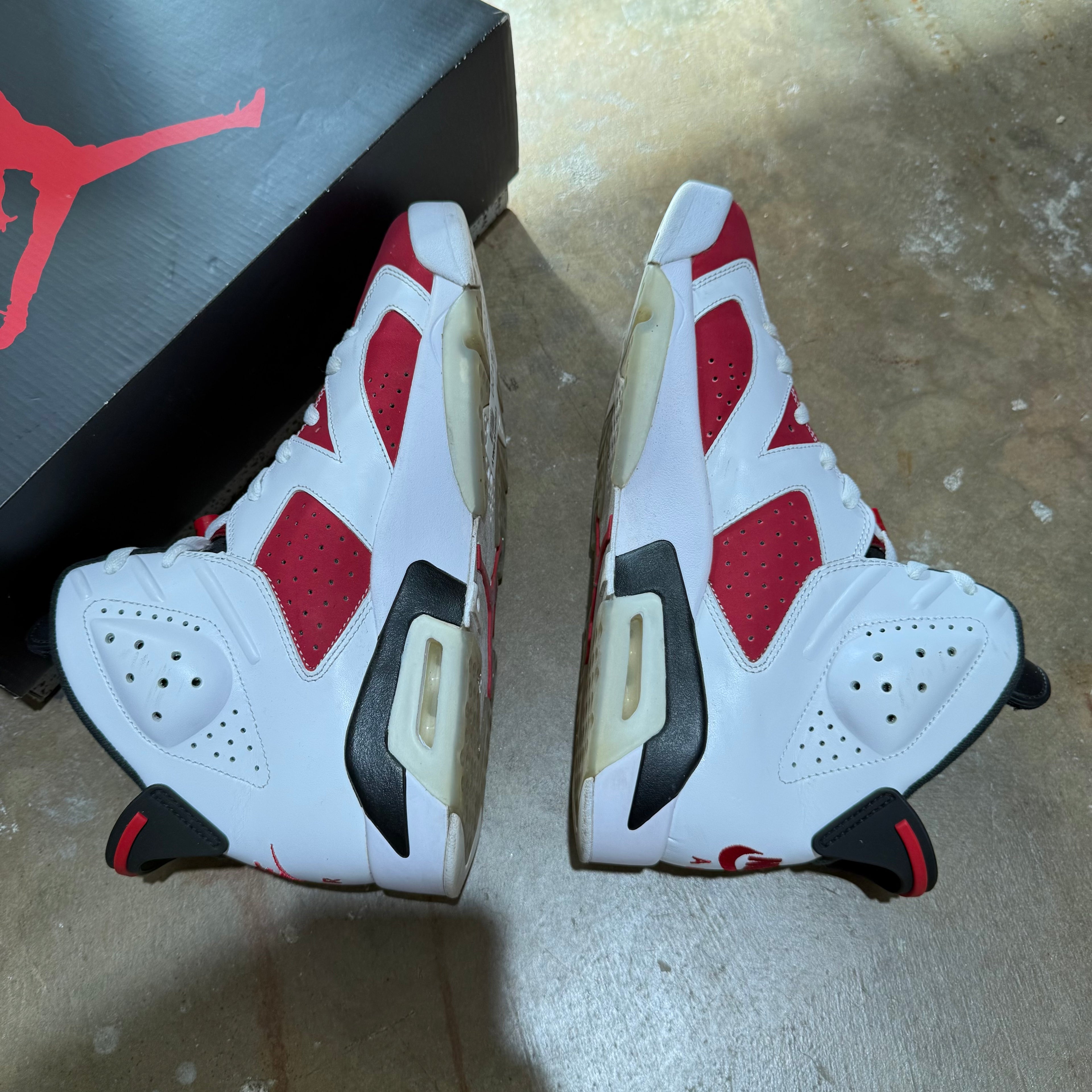 size 11 - Jordan 6 Retro ' Carmine 2021 '