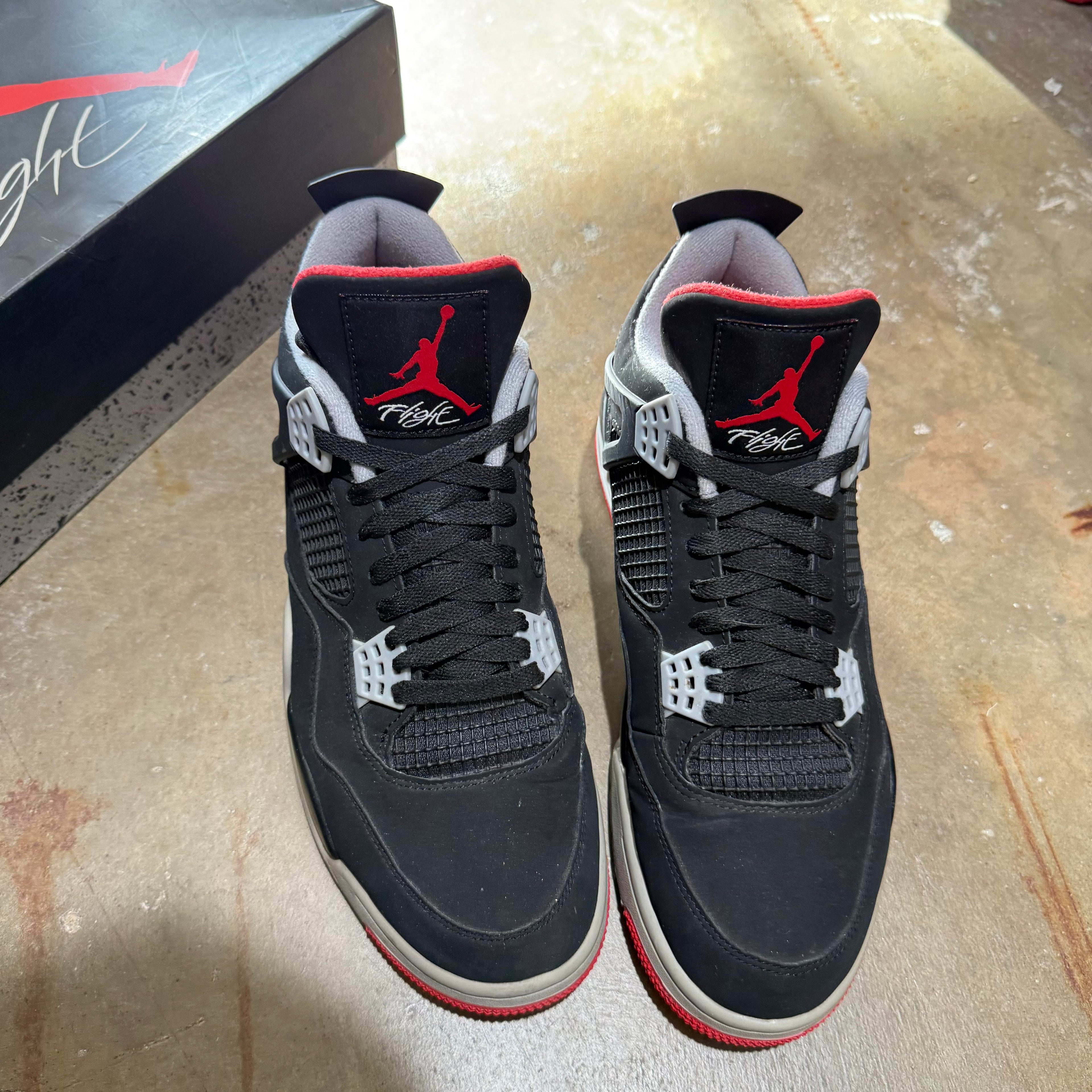 size 11 - Jordan 4 Retro ' Bred 2019 '