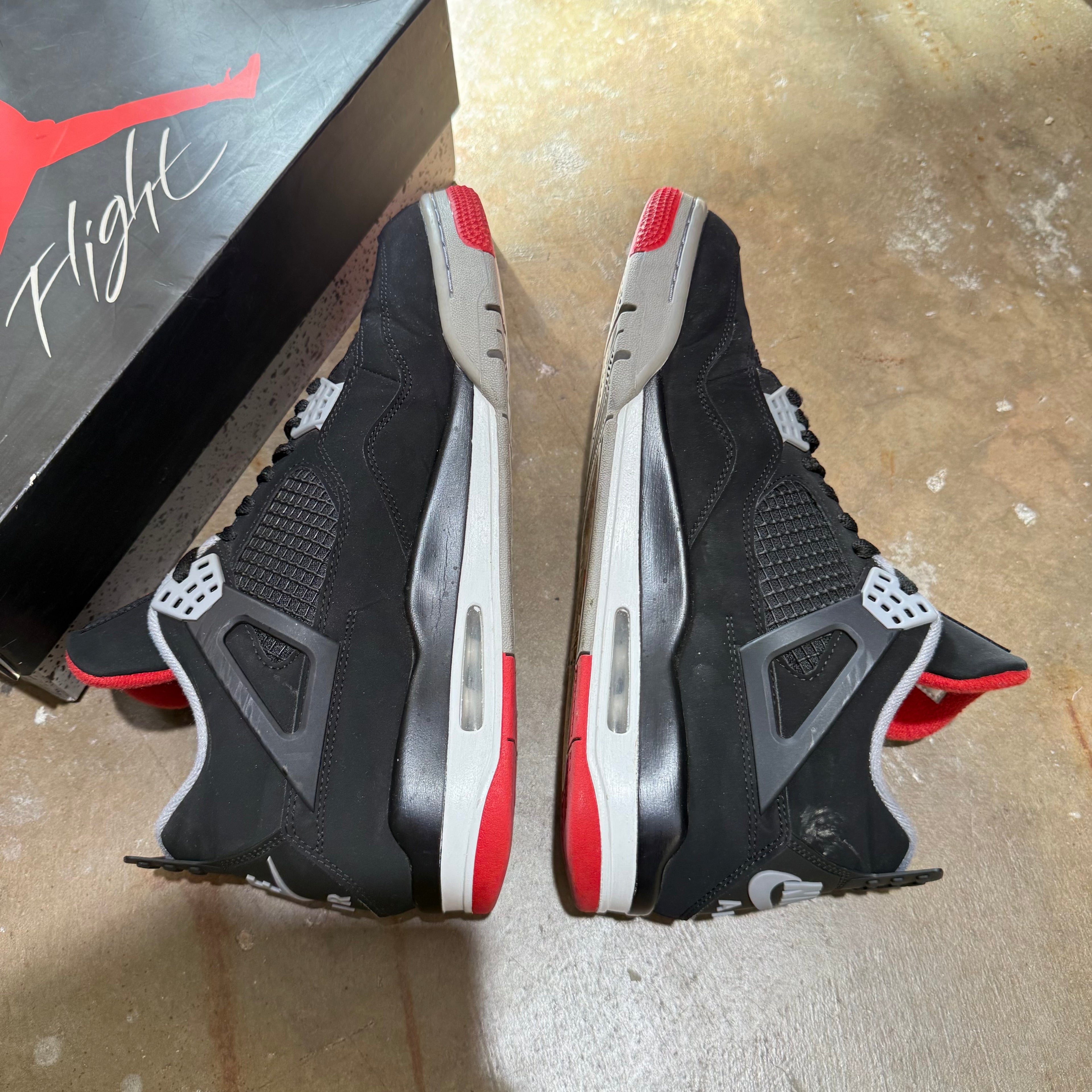 size 11 - Jordan 4 Retro ' Bred 2019 '