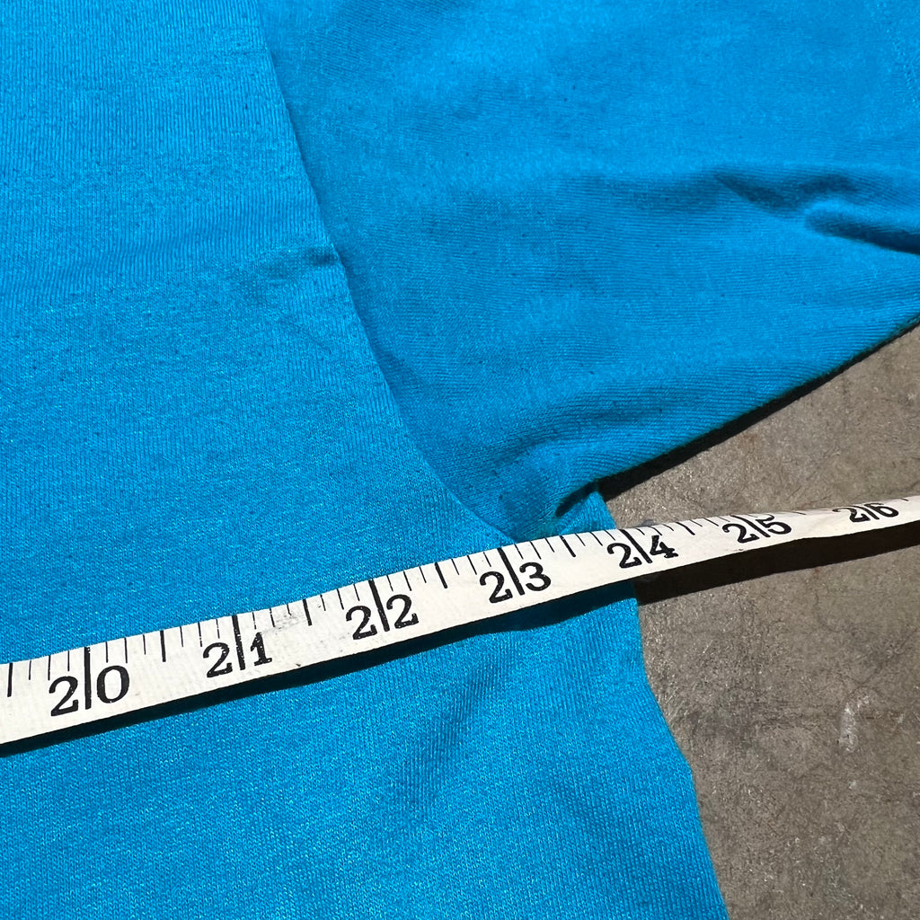 size xl - Vintage ' Conquest Gym ' tee