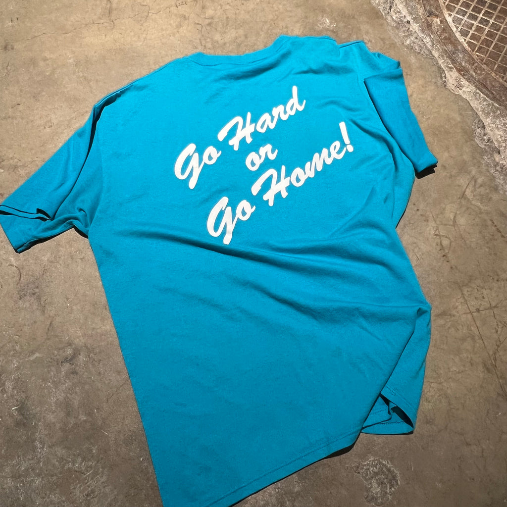 size xl - Vintage ' Conquest Gym ' tee