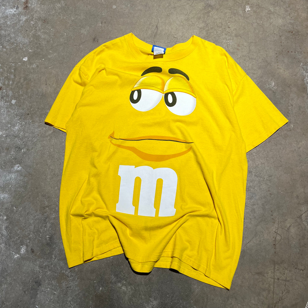size xl - Vintage ' Yellow M&M's ' tee