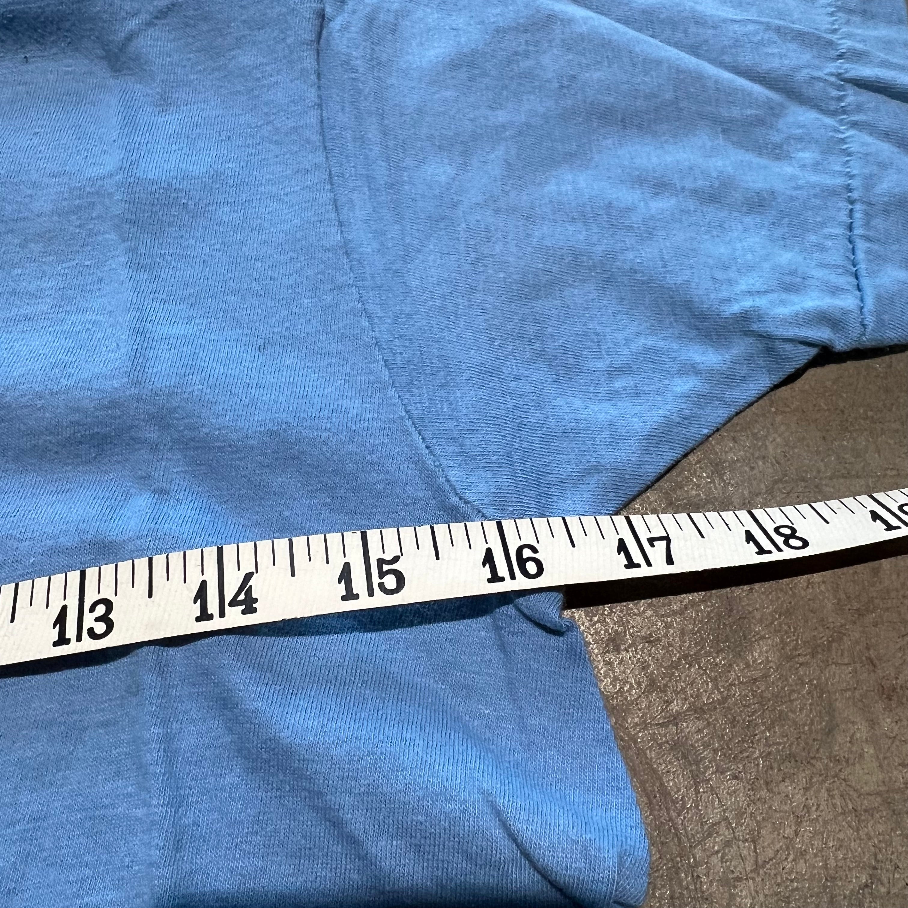 size medium - Vintage ' 1978 Universal Studios ' tee