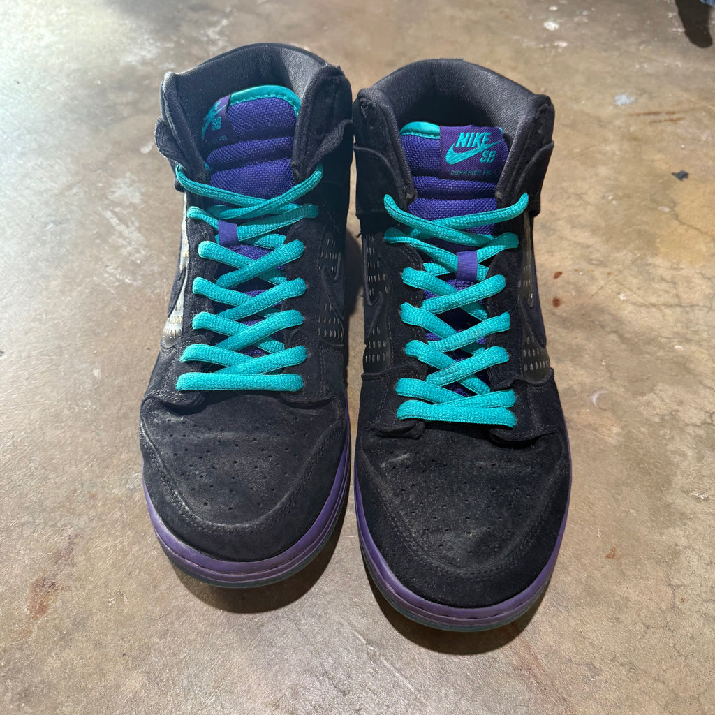 size 11 - Dunk High sb ' Back Grape '