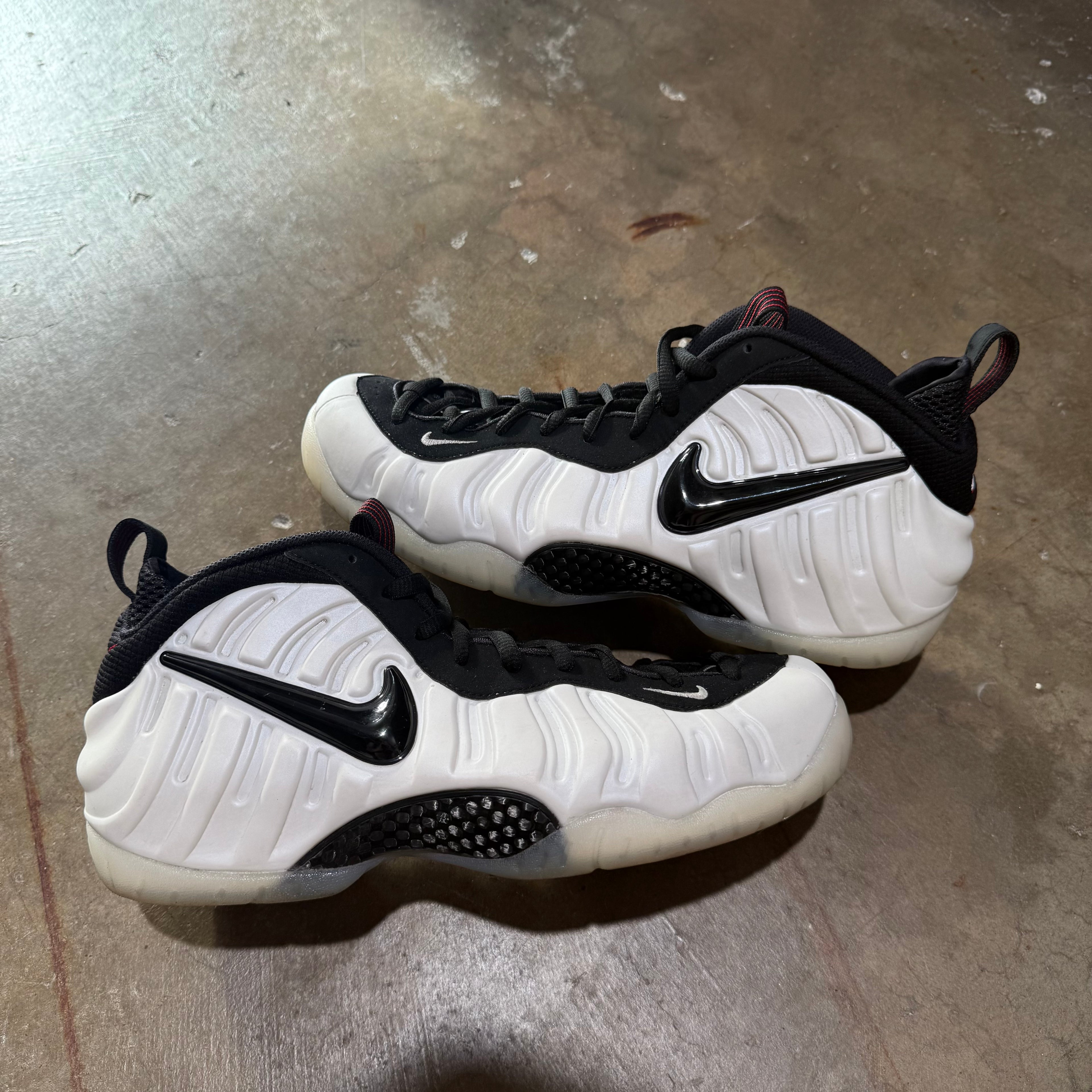 size 11 - Nike Air Foamposite Pro ' Pearl 2025 '