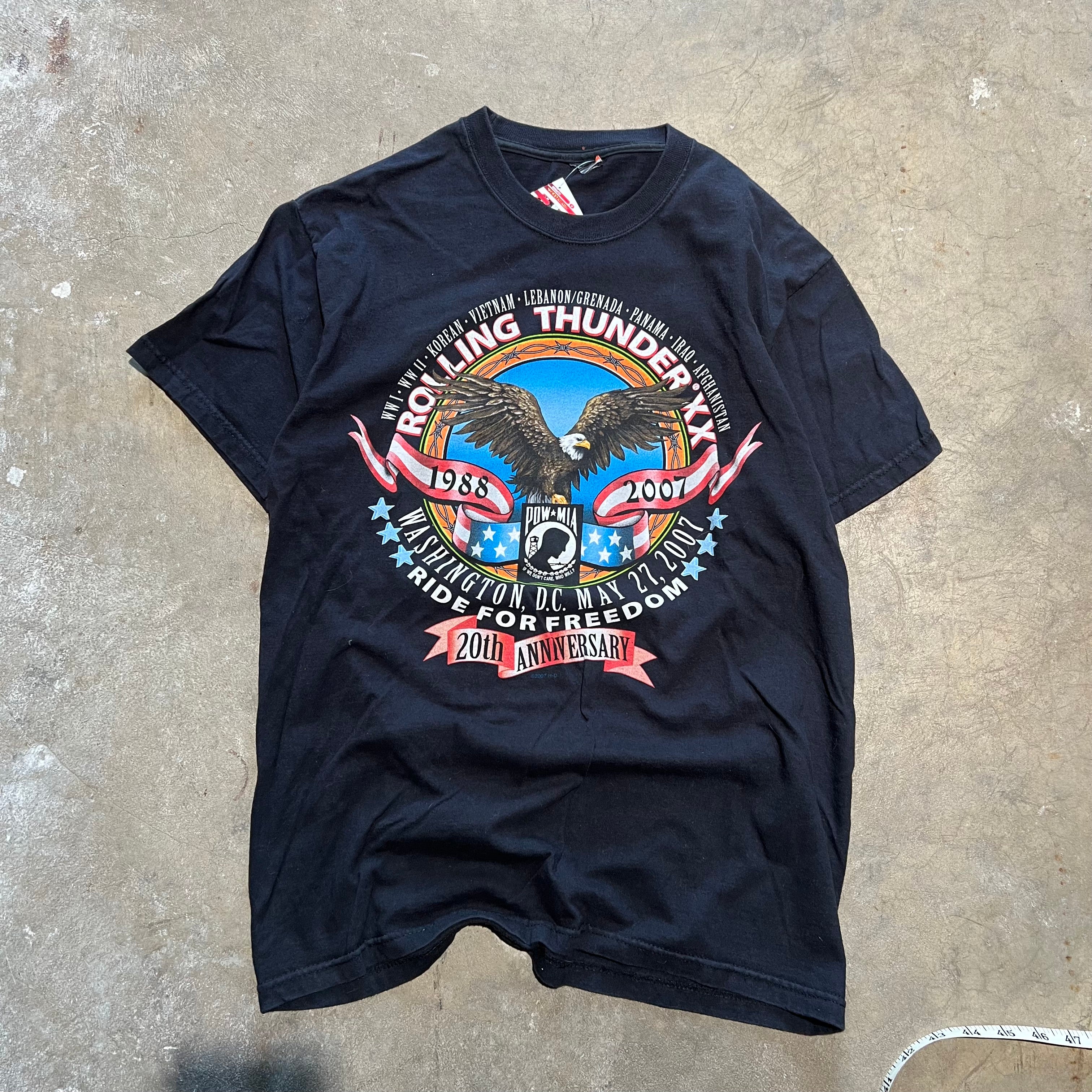 size medium - Vintage ' rolling thunder ' tee