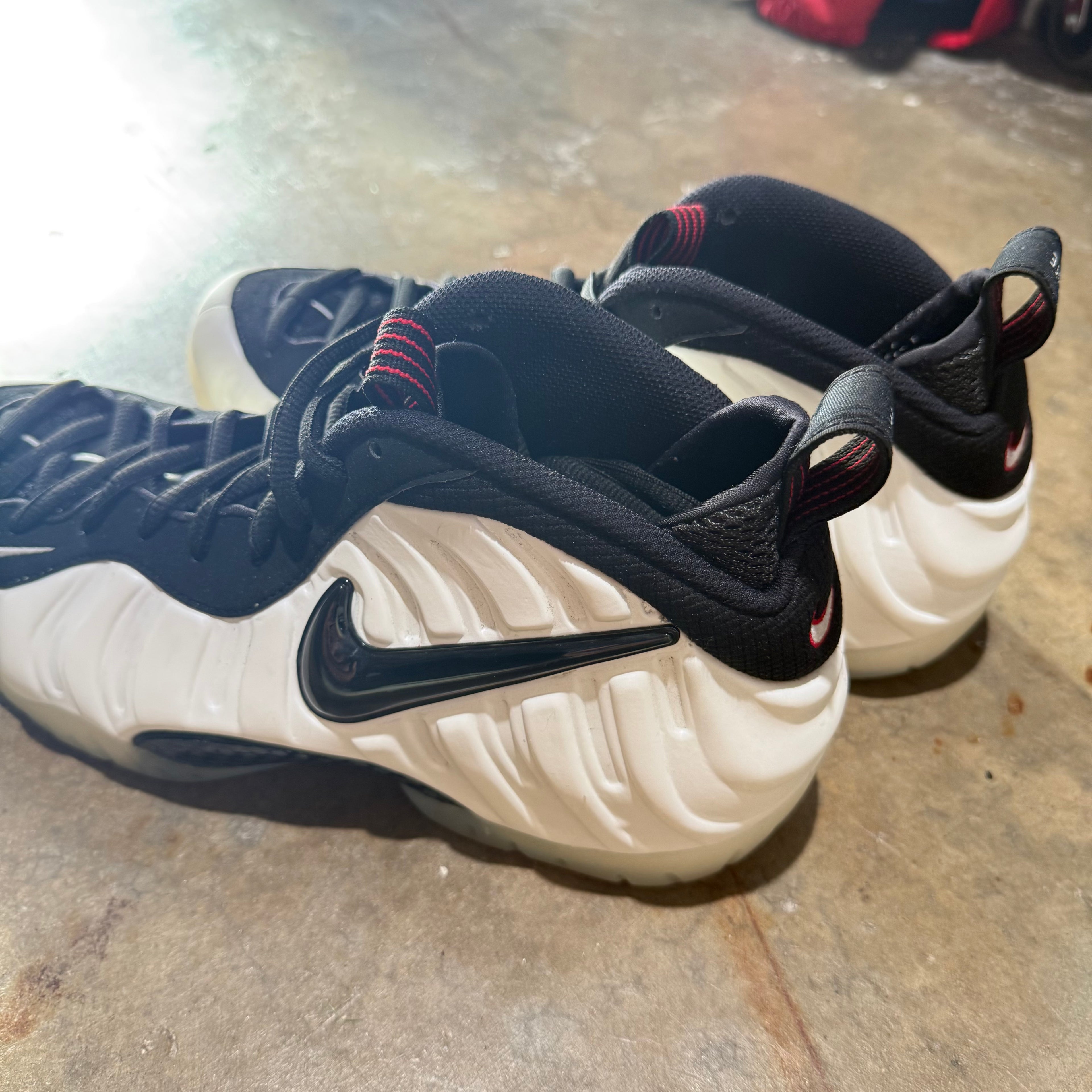 size 11 - Nike Air Foamposite Pro ' Pearl 2025 '