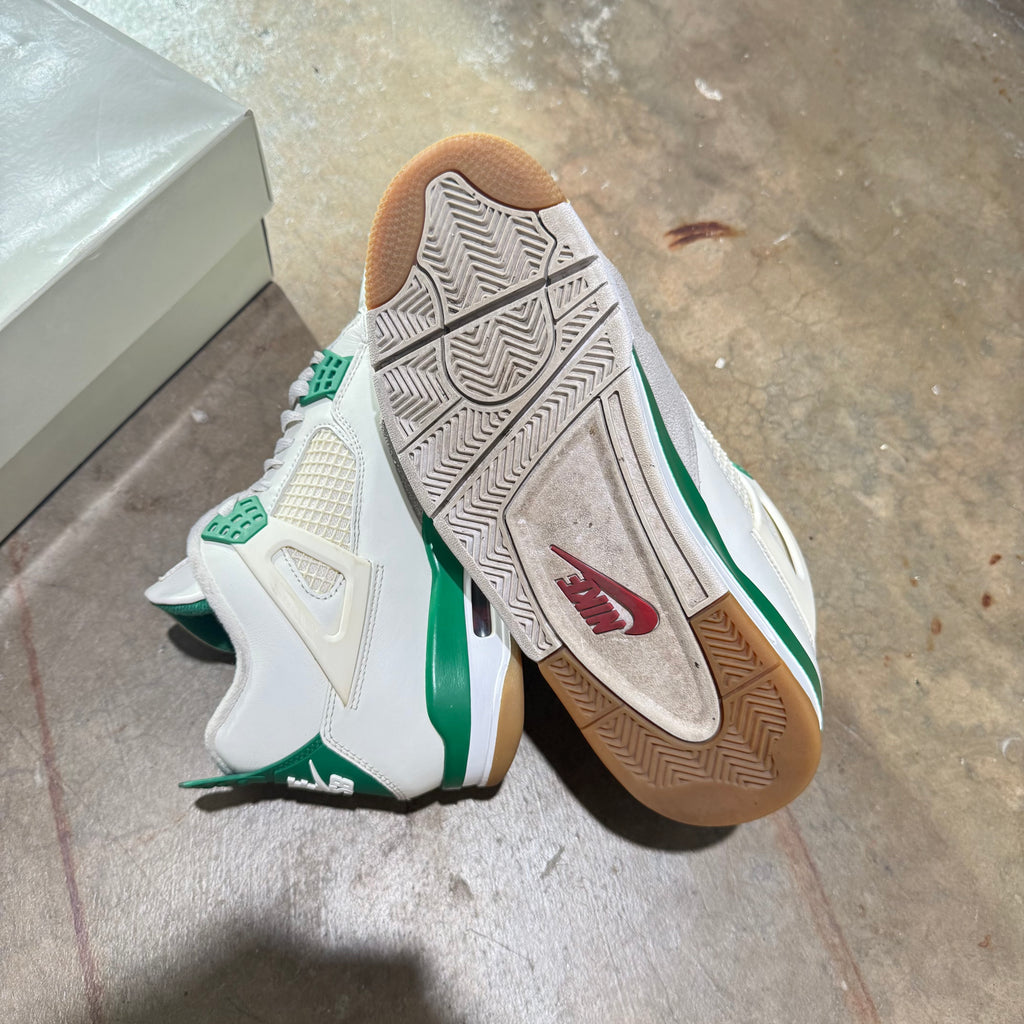 size 8.5 - Jordan 4 Retro sb ' Pine Green '