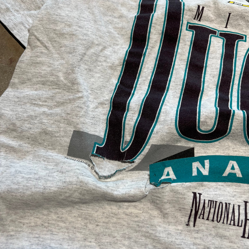 size xl - Vintage ' 1993 Mighty Ducks ' tee
