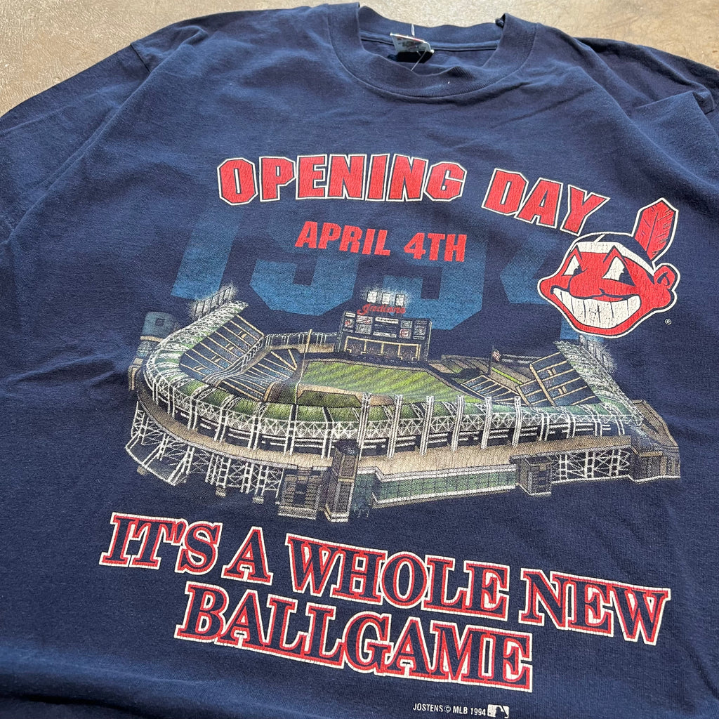 size xl - Vintage ' 1994 Opening day Cleveland Indians ' tee