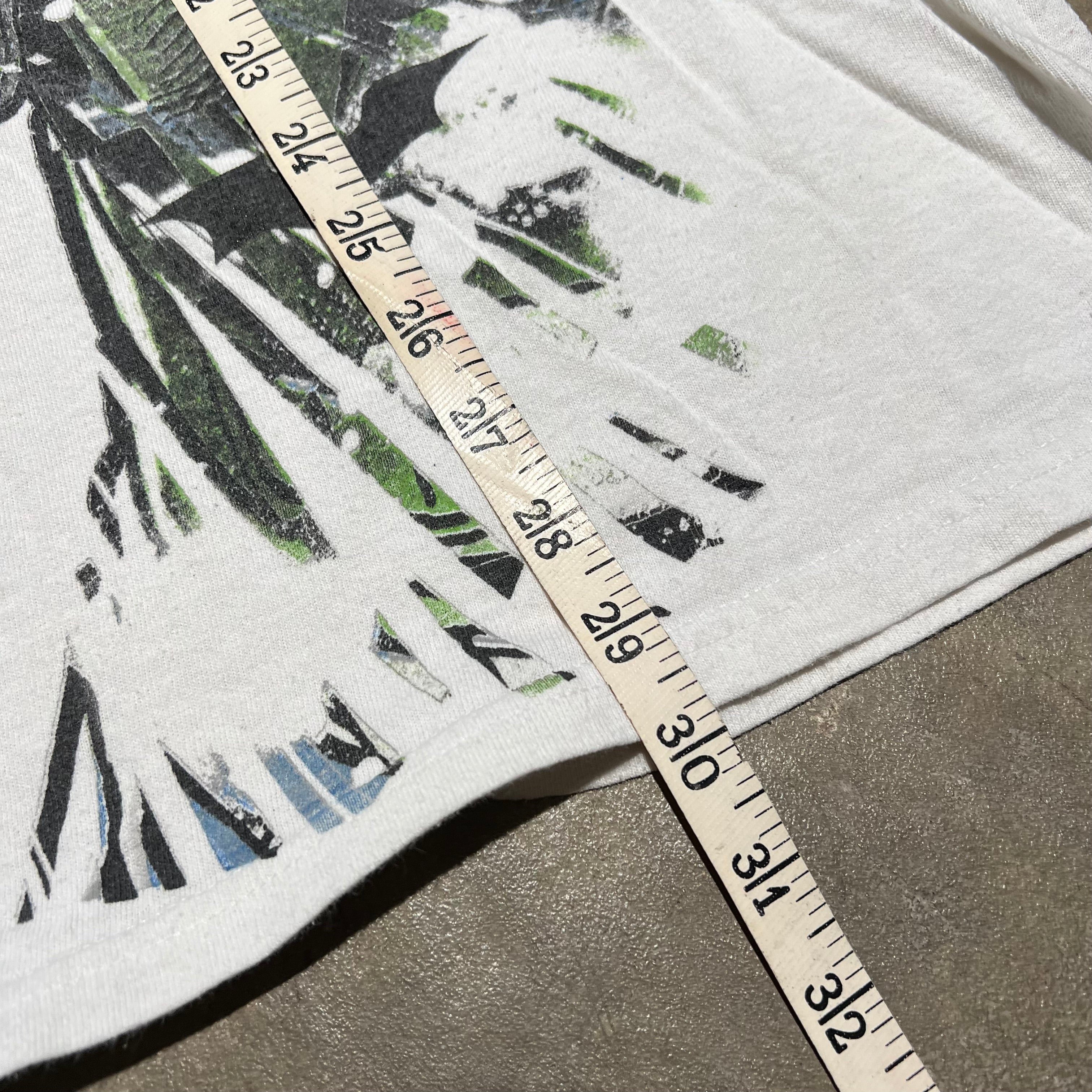 size large - Vintage ' bane and Batman ' tee
