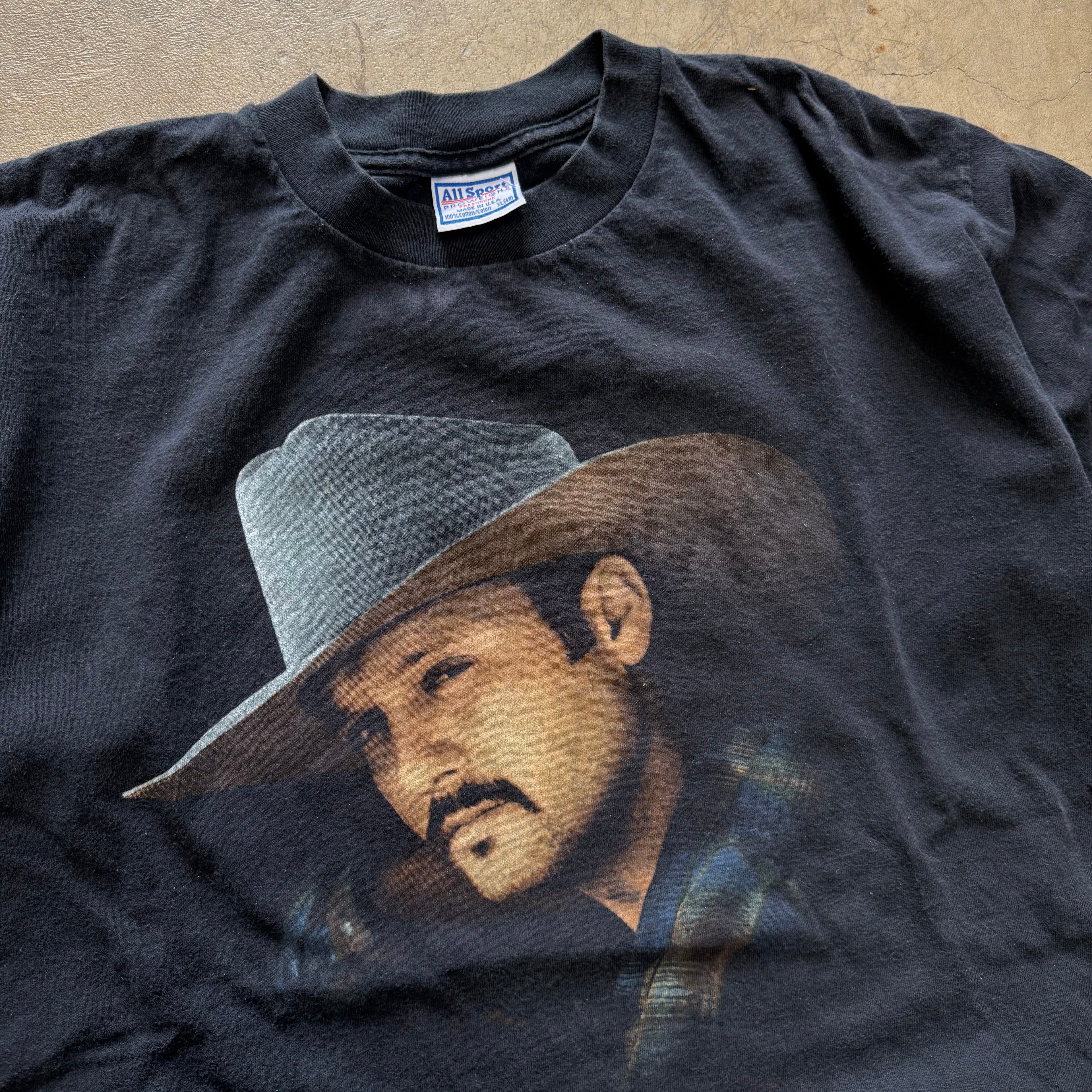 size xl - vintage ' tim mcgraw country band ' tee