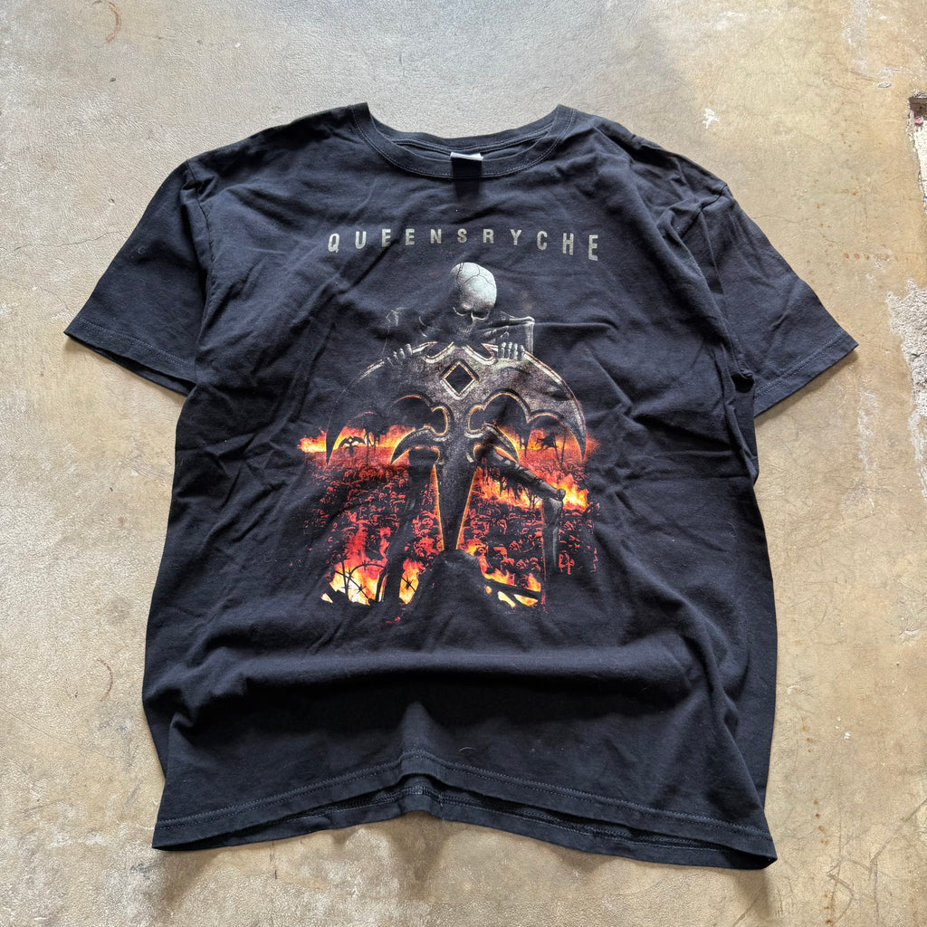size - xl vintage ' queensryche 30th anniversary tour ' band tee
