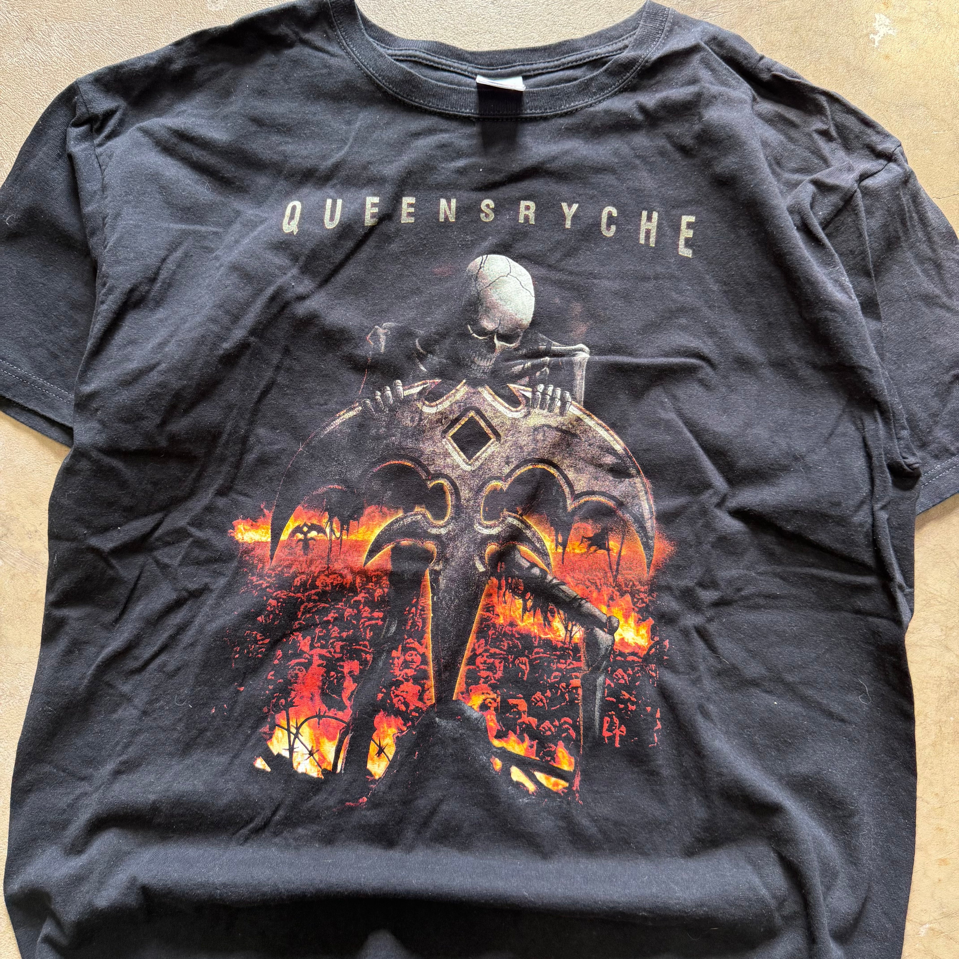 size - xl vintage ' queensryche 30th anniversary tour ' band tee