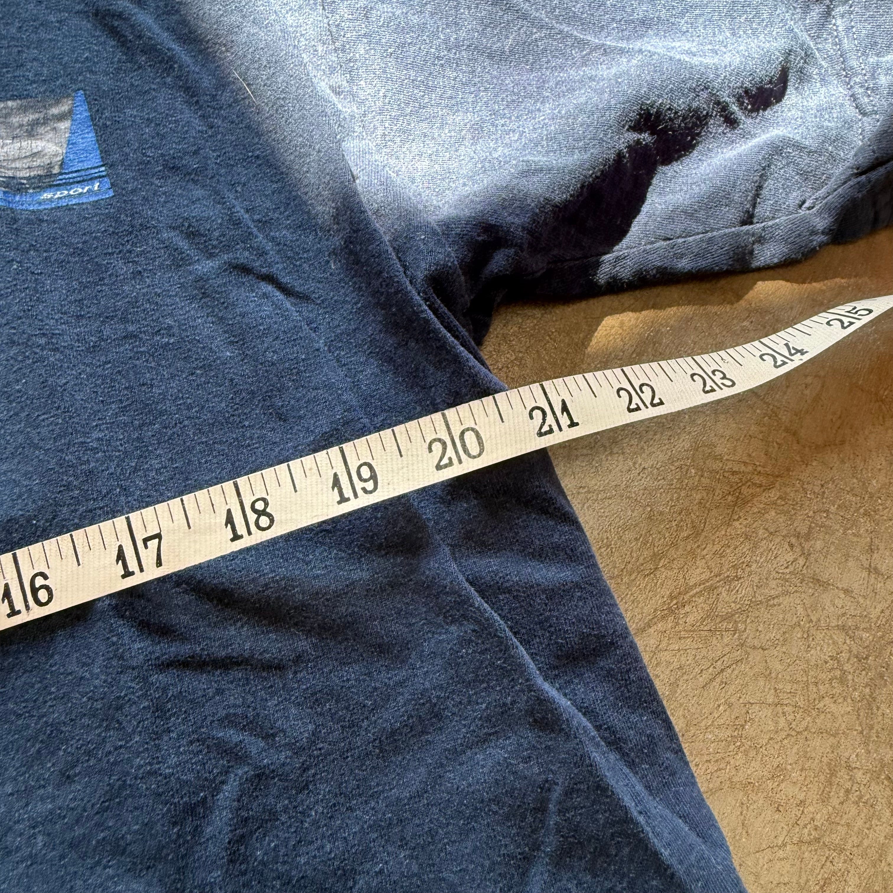 size large - Vintage ' Reebok Sports ' tee