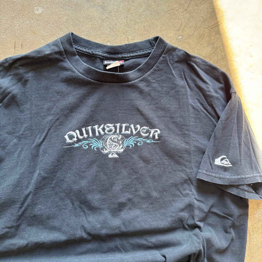 size medium - vintage ' quicksilver ' tee