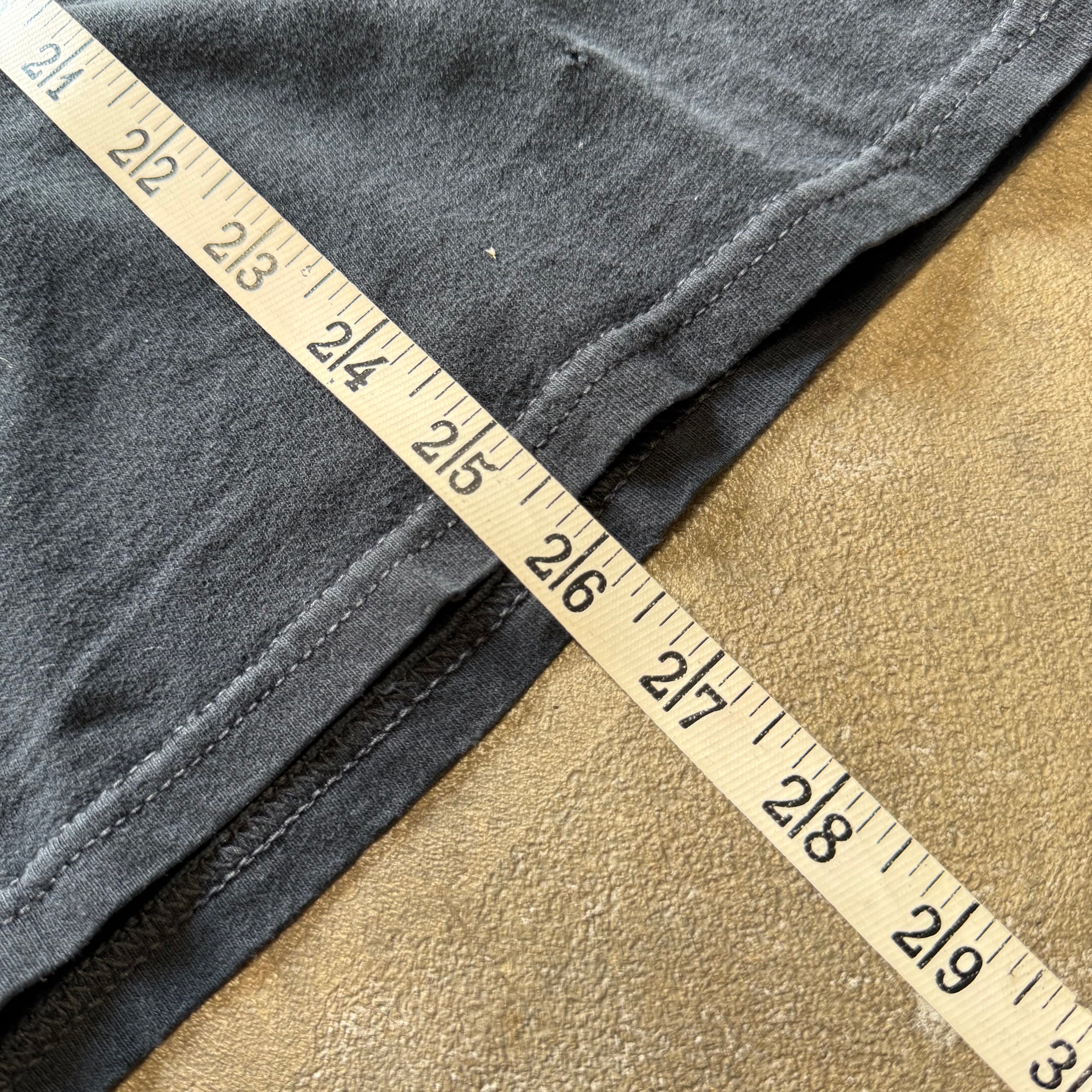 size medium - vintage ' quicksilver ' tee