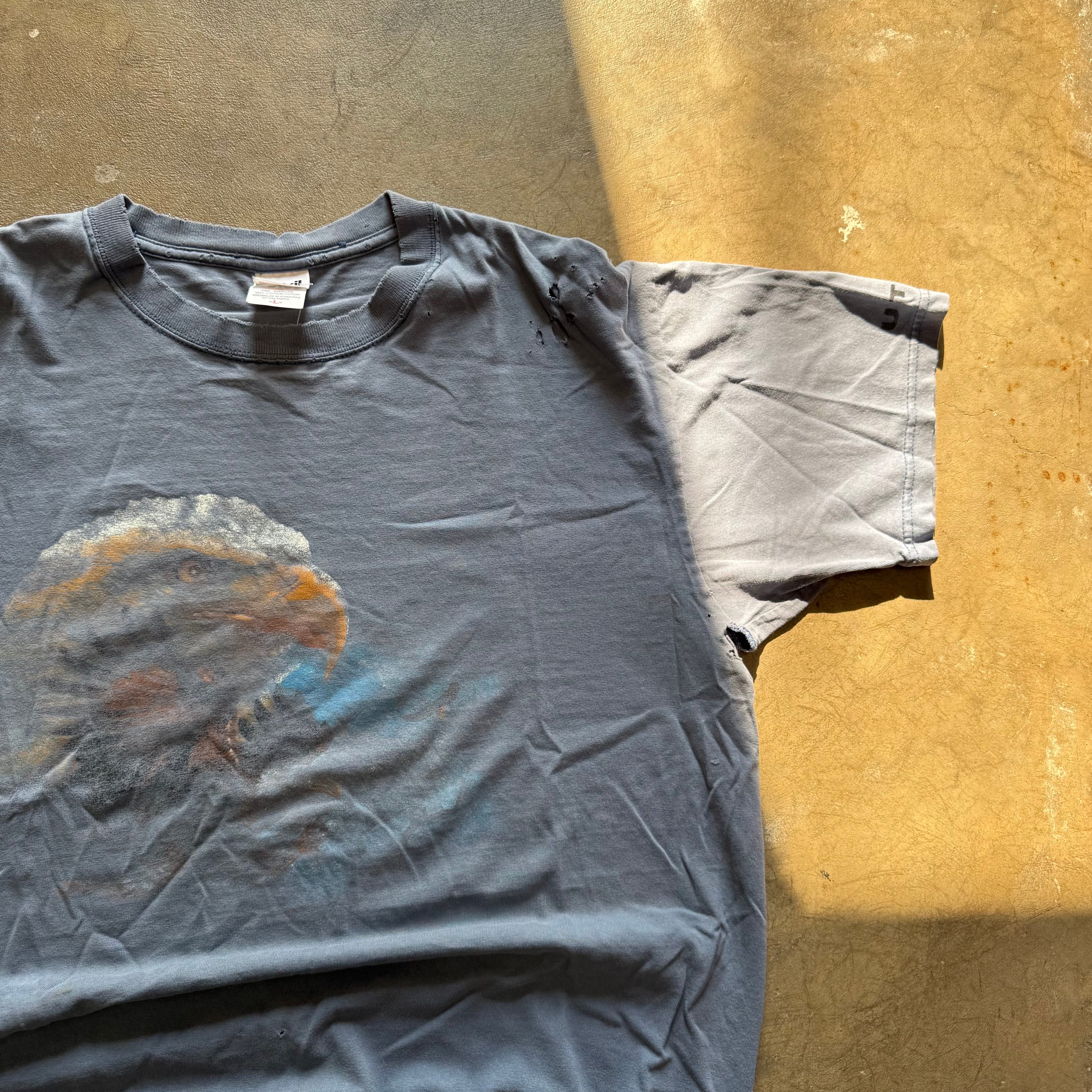 size large - vintage ' distressed eagle ' tee