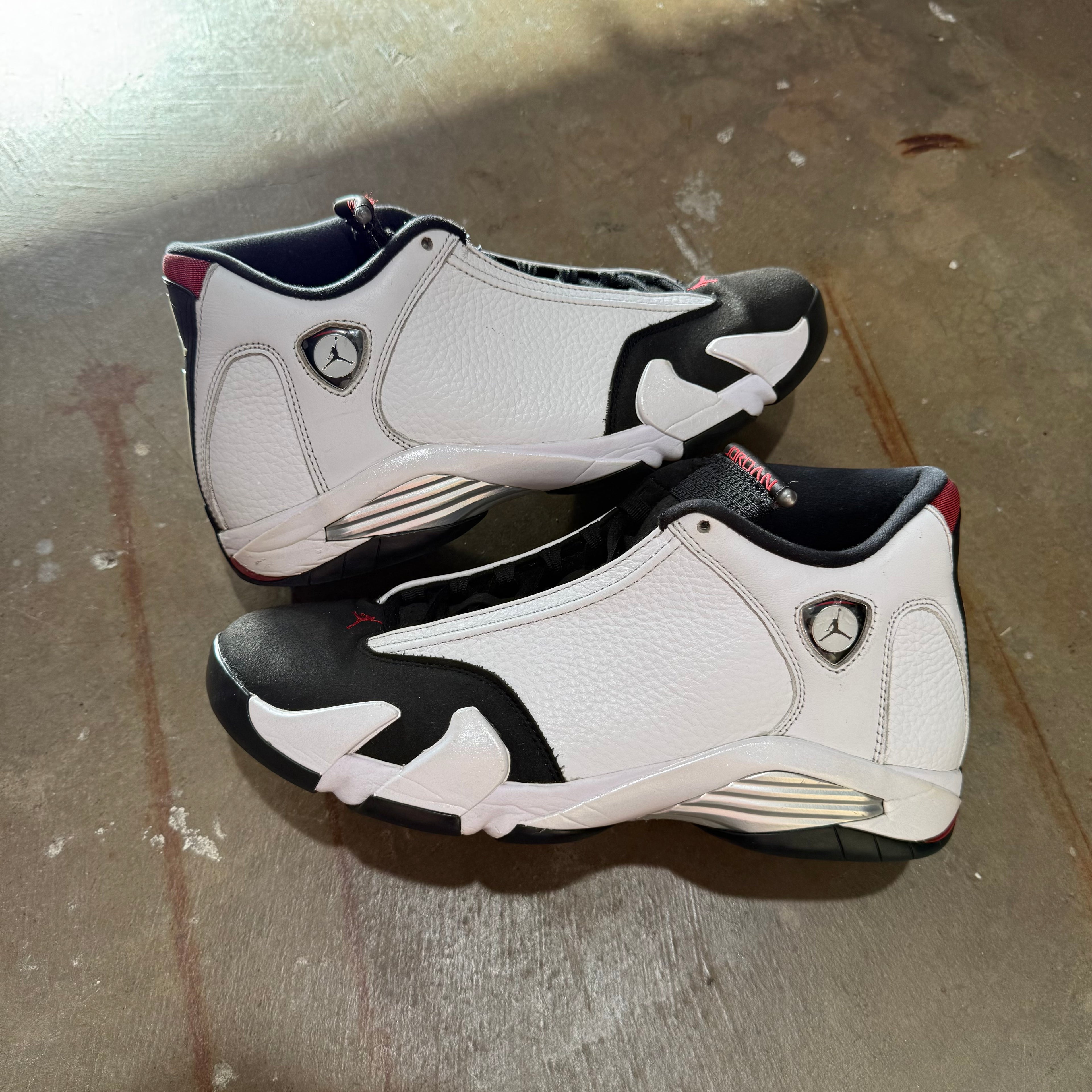 size 10 - Jordan 14 Retro ' Black Toe 2024 '