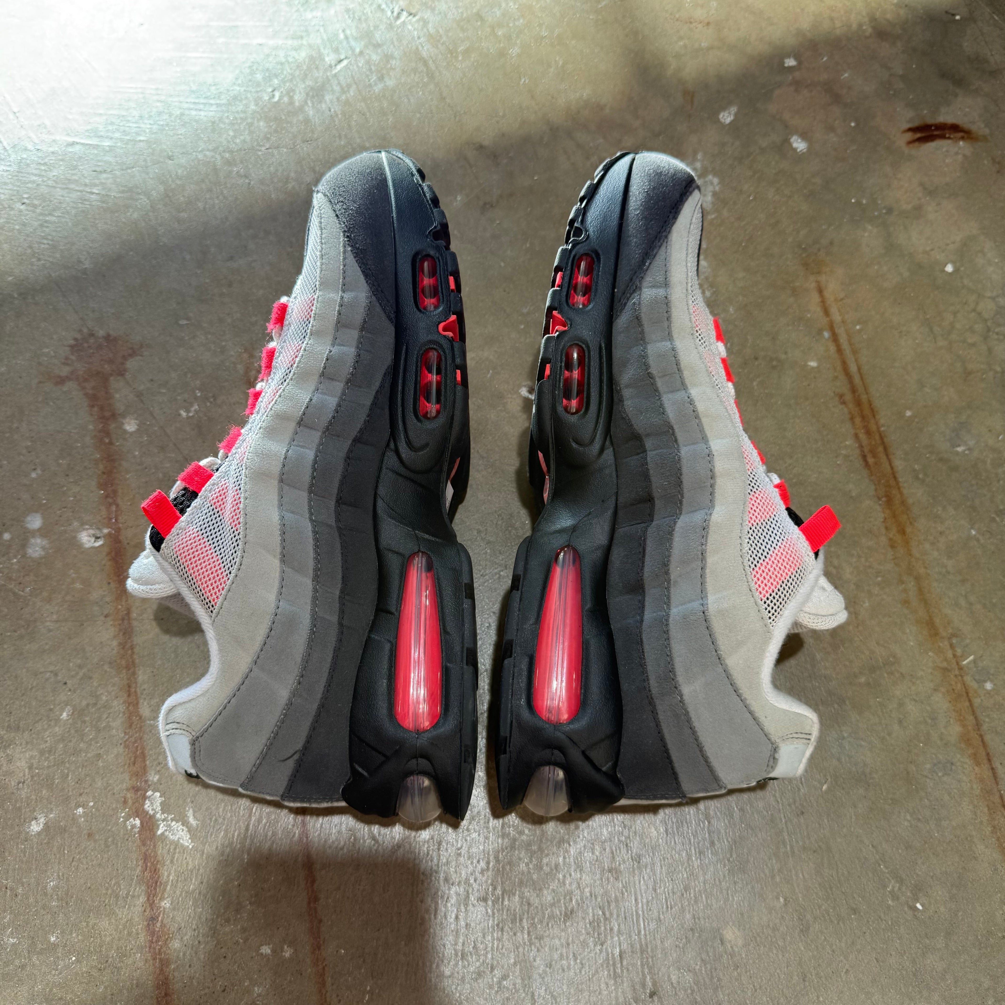 size 10 - Air Max 95 OG ' Big Bubble Solar Red 2.0 2025 '