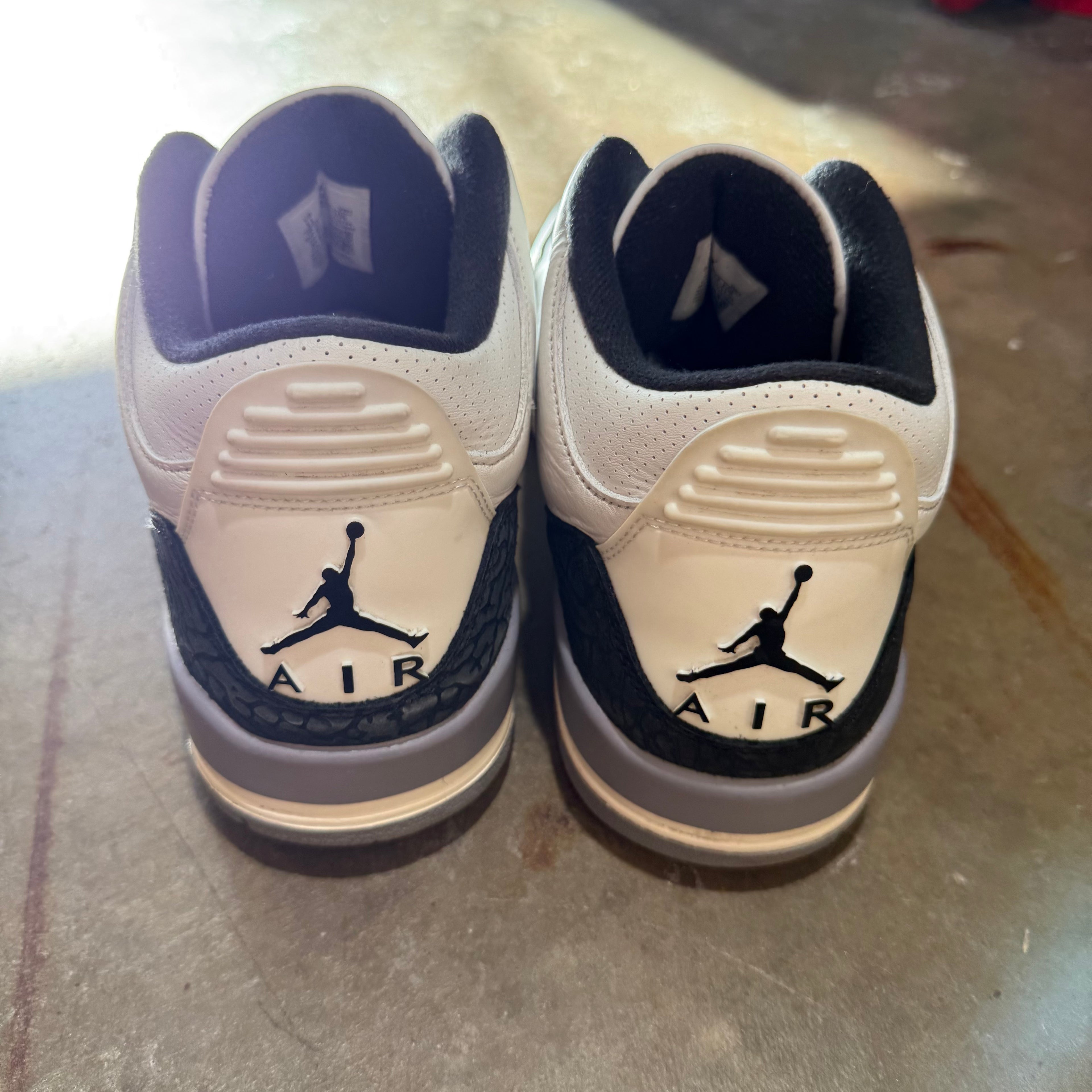 size 11 - Jordan 3 Retro ' Cement Grey '