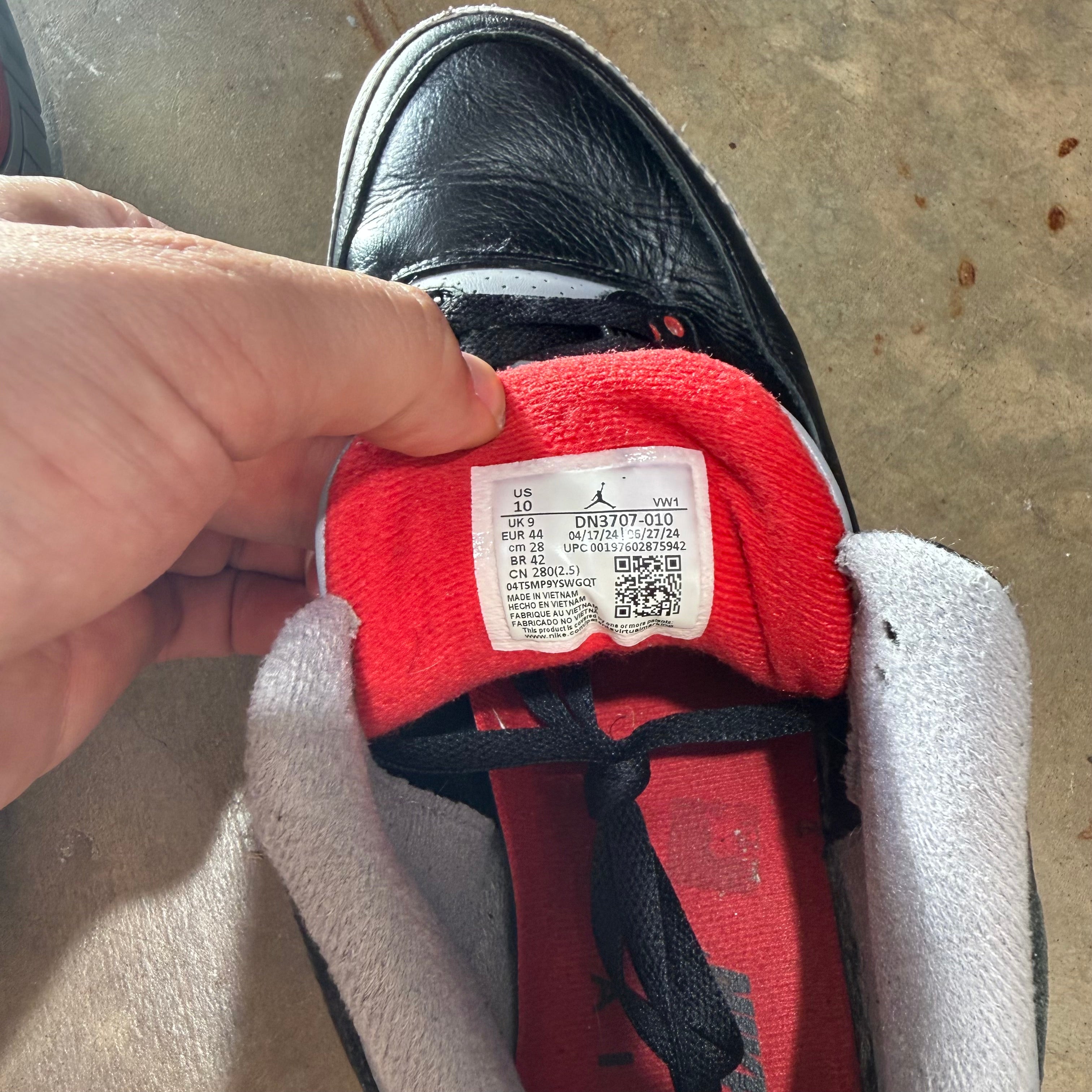 size 10 - Jordan 3 Retro ' Black Cement 2024 '