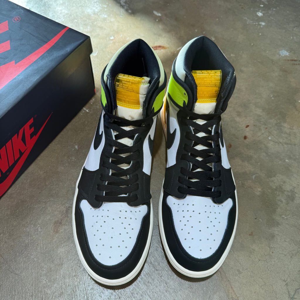 size 12.5 - Jordan 1 High Retro ' White Black Volt University Gold '