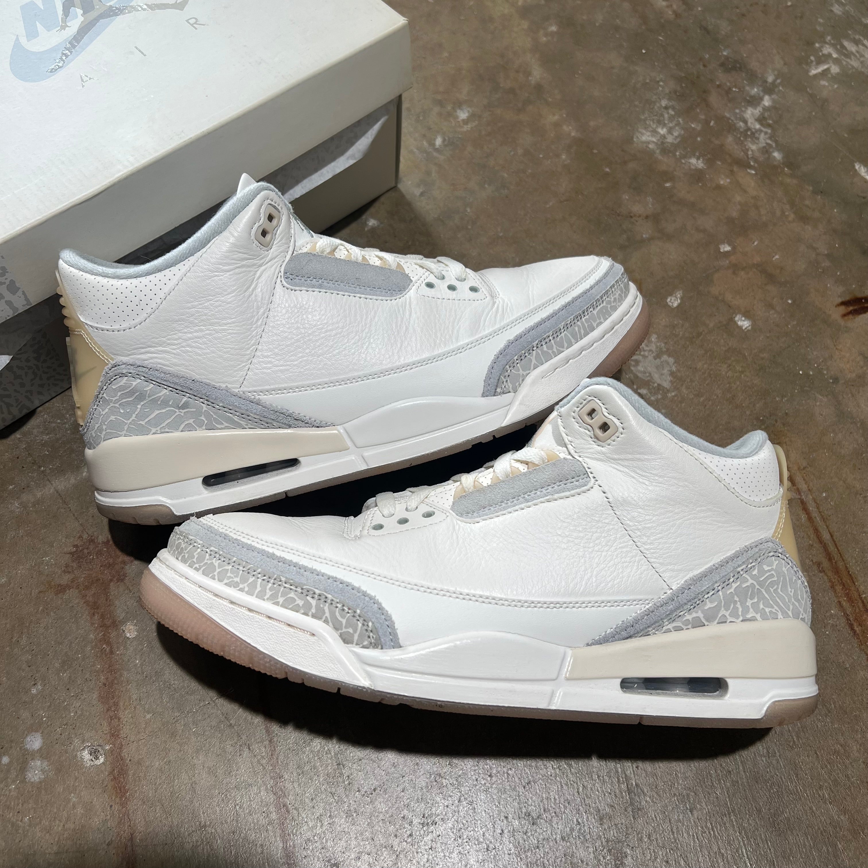size 11 - Jordan 3 Retro ' Craft Ivory '